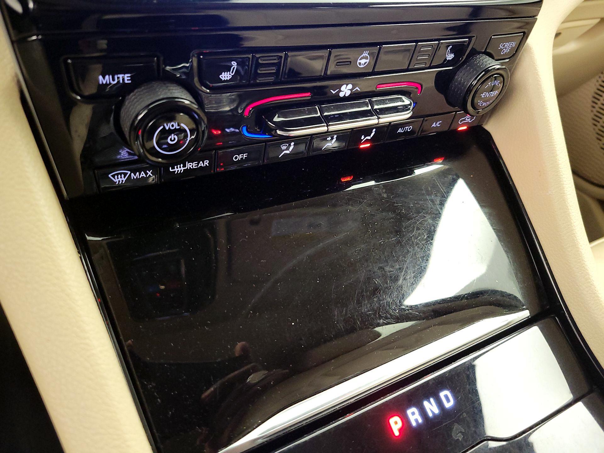 Thumbnail: 2022 Jeep Grand Cherokee L - 16