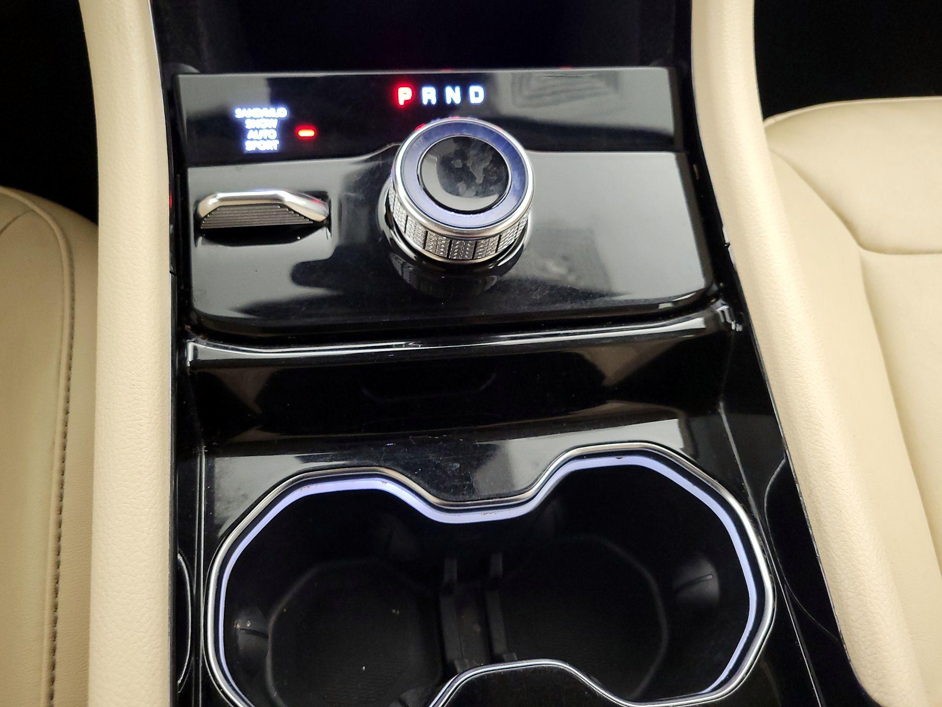 Thumbnail: 2022 Jeep Grand Cherokee L - 17