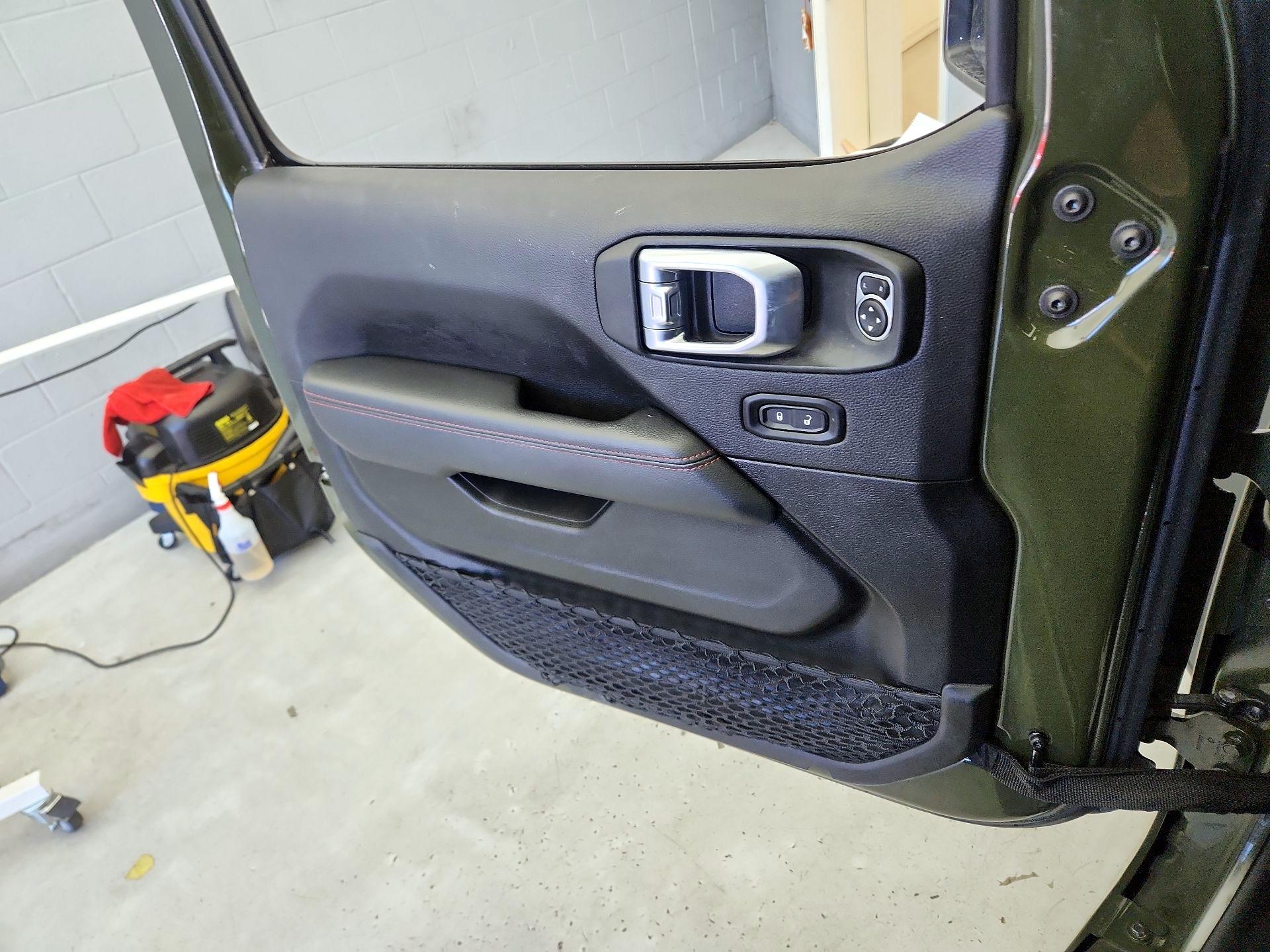 Thumbnail: 2022 Jeep Gladiator - 12