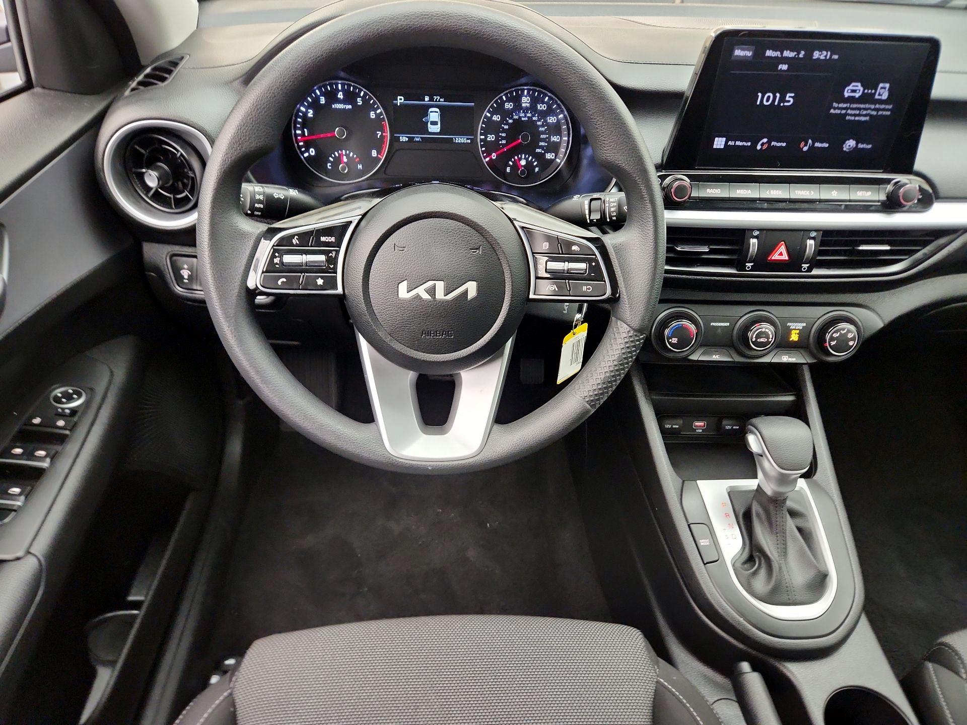 Thumbnail: 2023 Kia Forte - 10