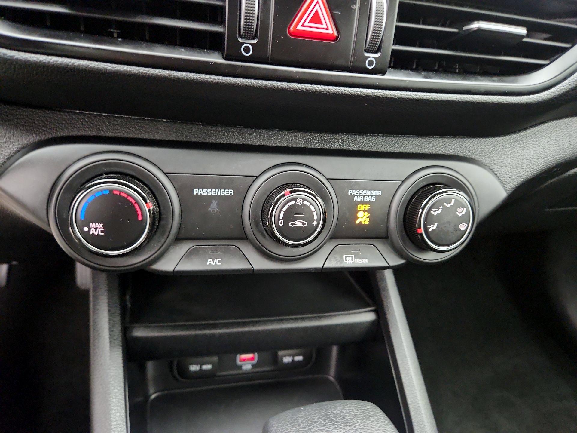 Thumbnail: 2023 Kia Forte - 16