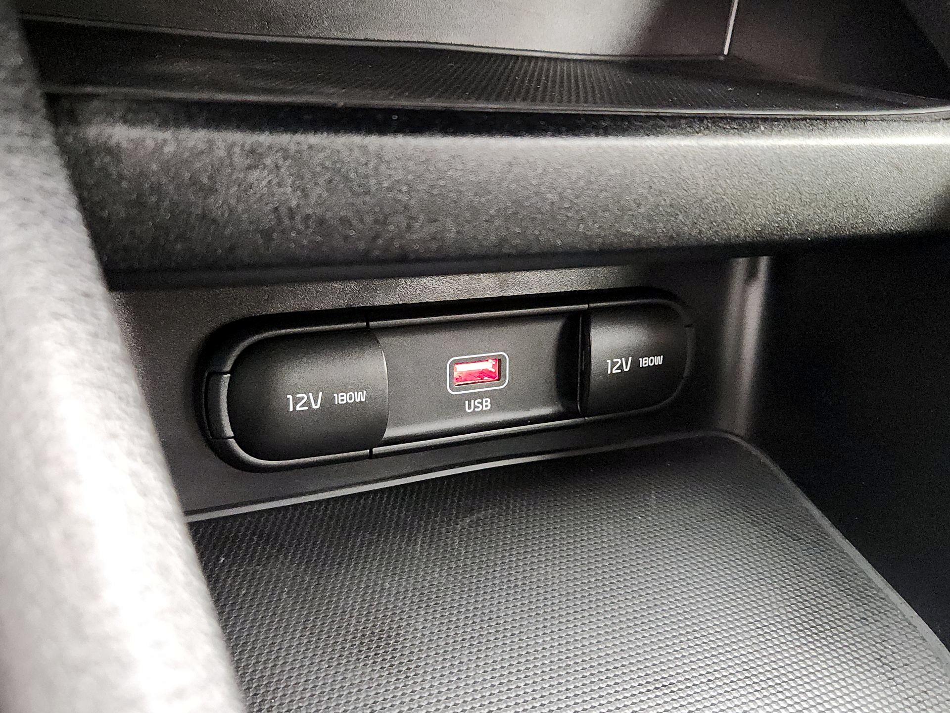 Thumbnail: 2023 Kia Forte - 18