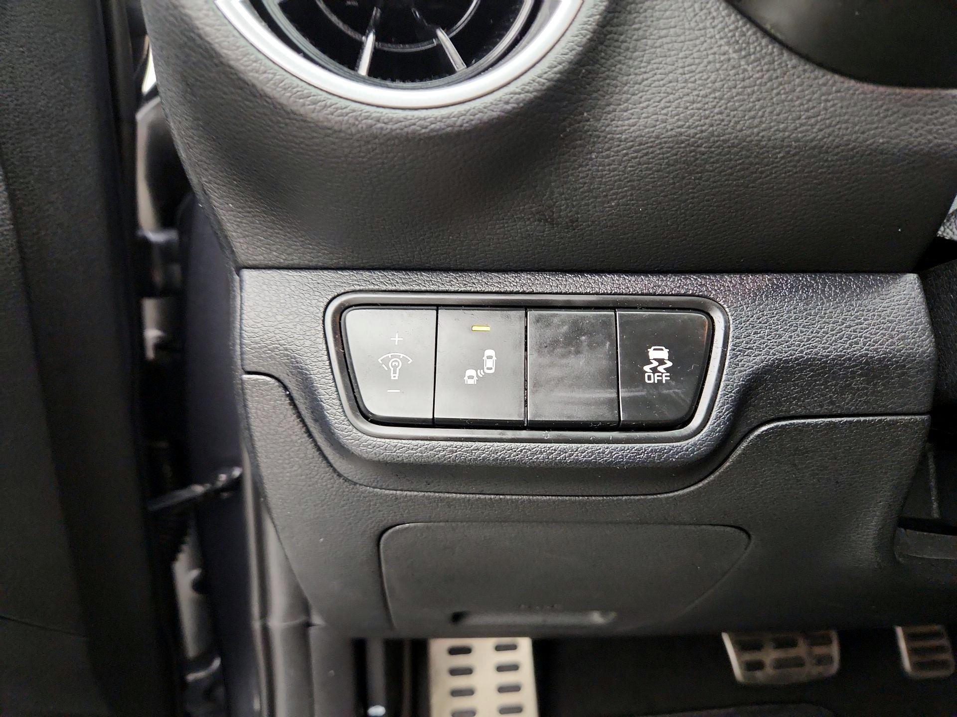 Thumbnail: 2023 Kia Forte - 13