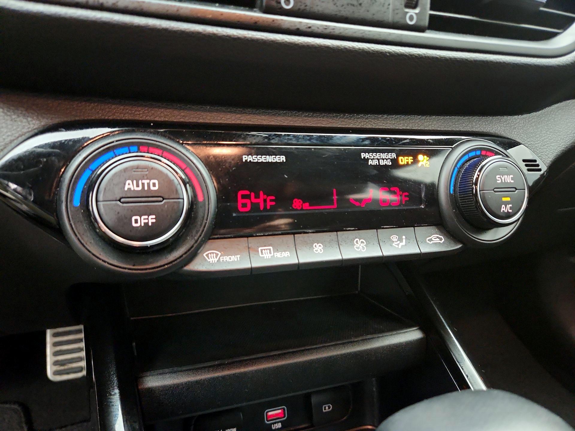 Thumbnail: 2023 Kia Forte - 17