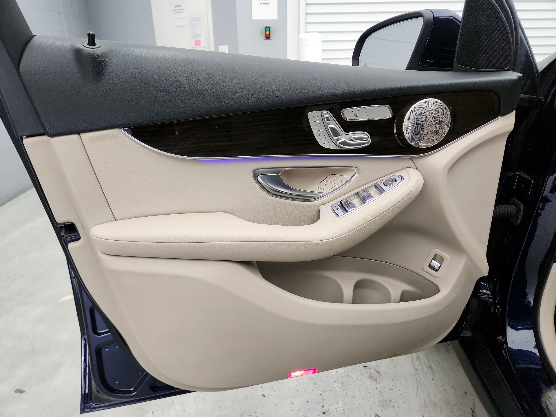 Thumbnail: 2021 Mercedes-Benz GLC - 12