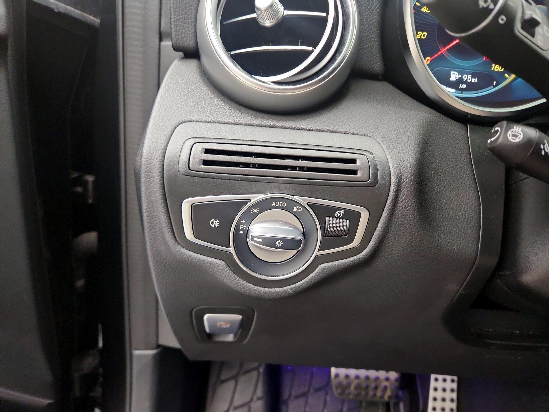 Thumbnail: 2022 Mercedes-Benz GLC - 13