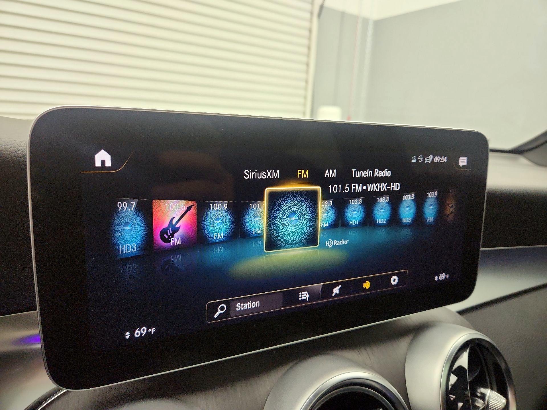 Thumbnail: 2022 Mercedes-Benz GLC - 15