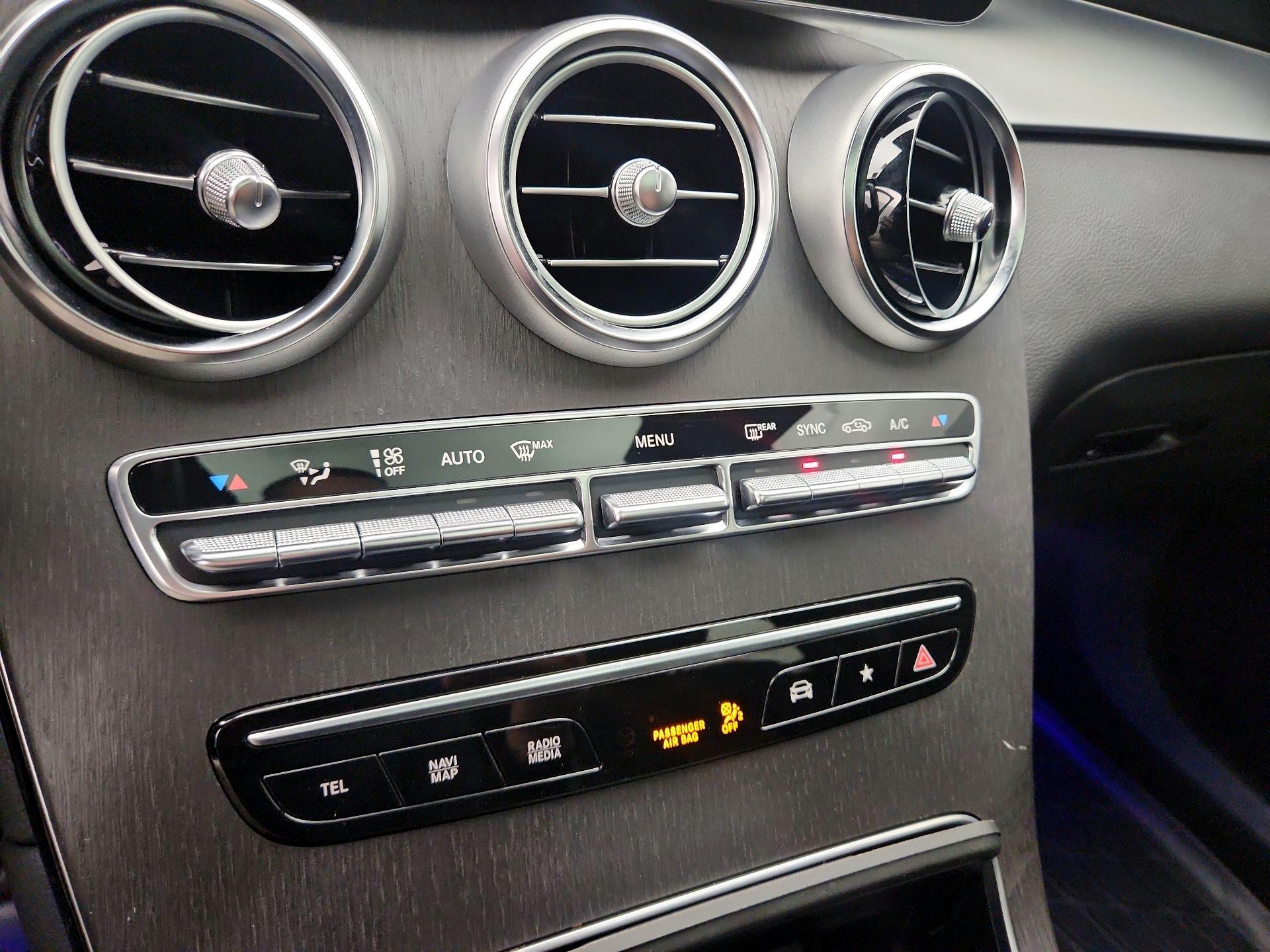 Thumbnail: 2022 Mercedes-Benz GLC - 16