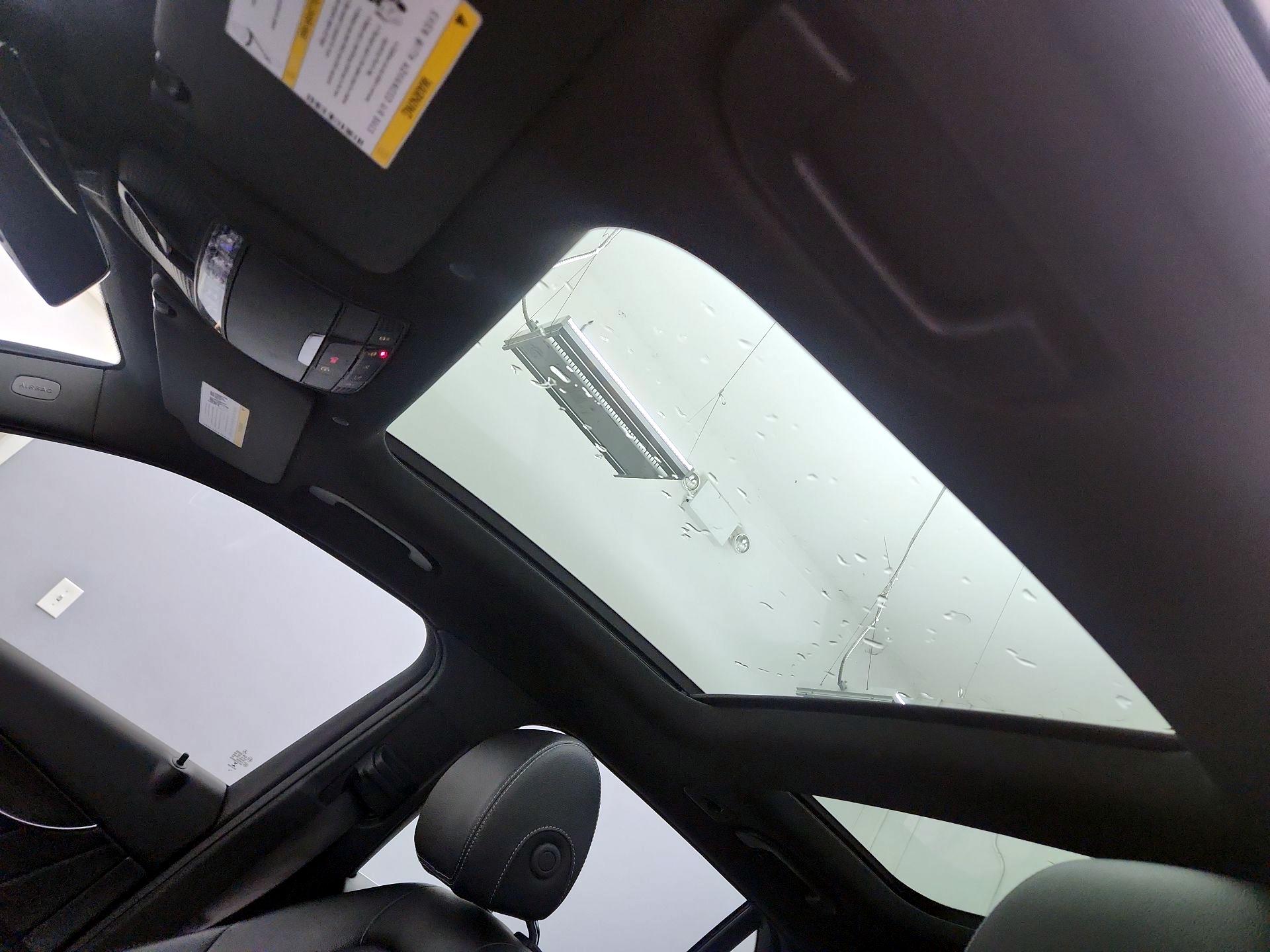 Thumbnail: 2022 Mercedes-Benz GLC - 19