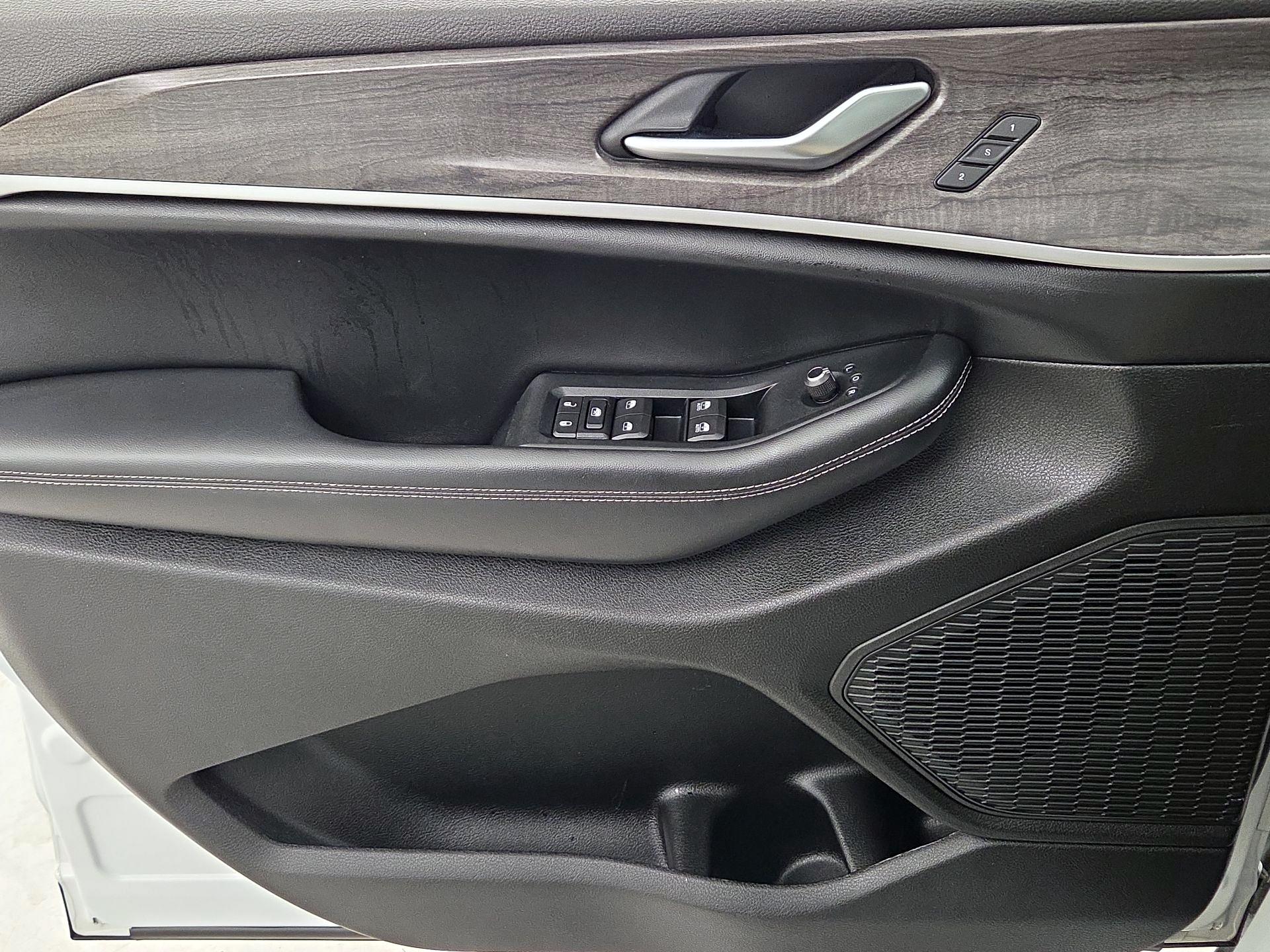 Thumbnail: 2023 Jeep Grand Cherokee L - 12