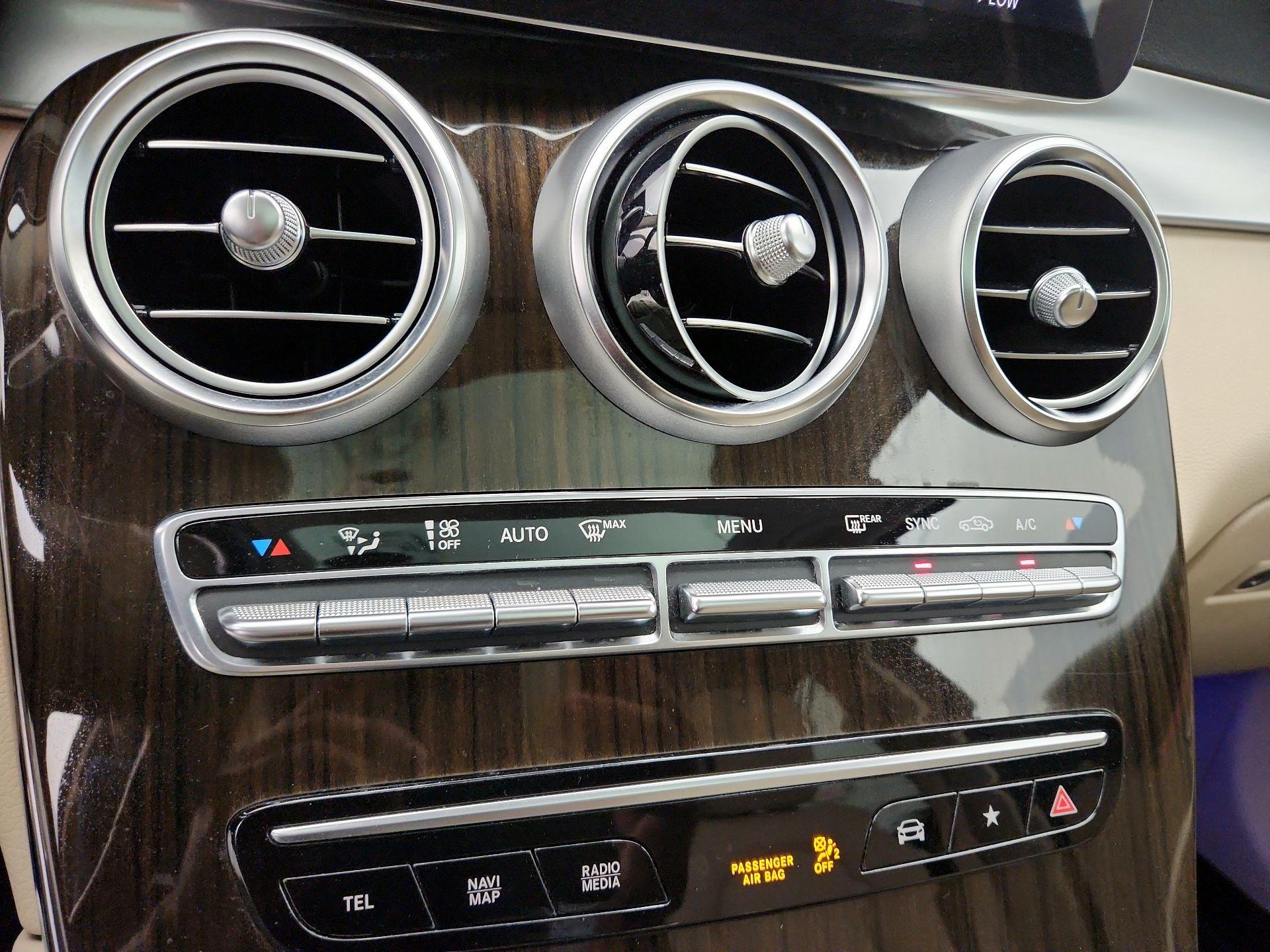 Thumbnail: 2022 Mercedes-Benz GLC - 17