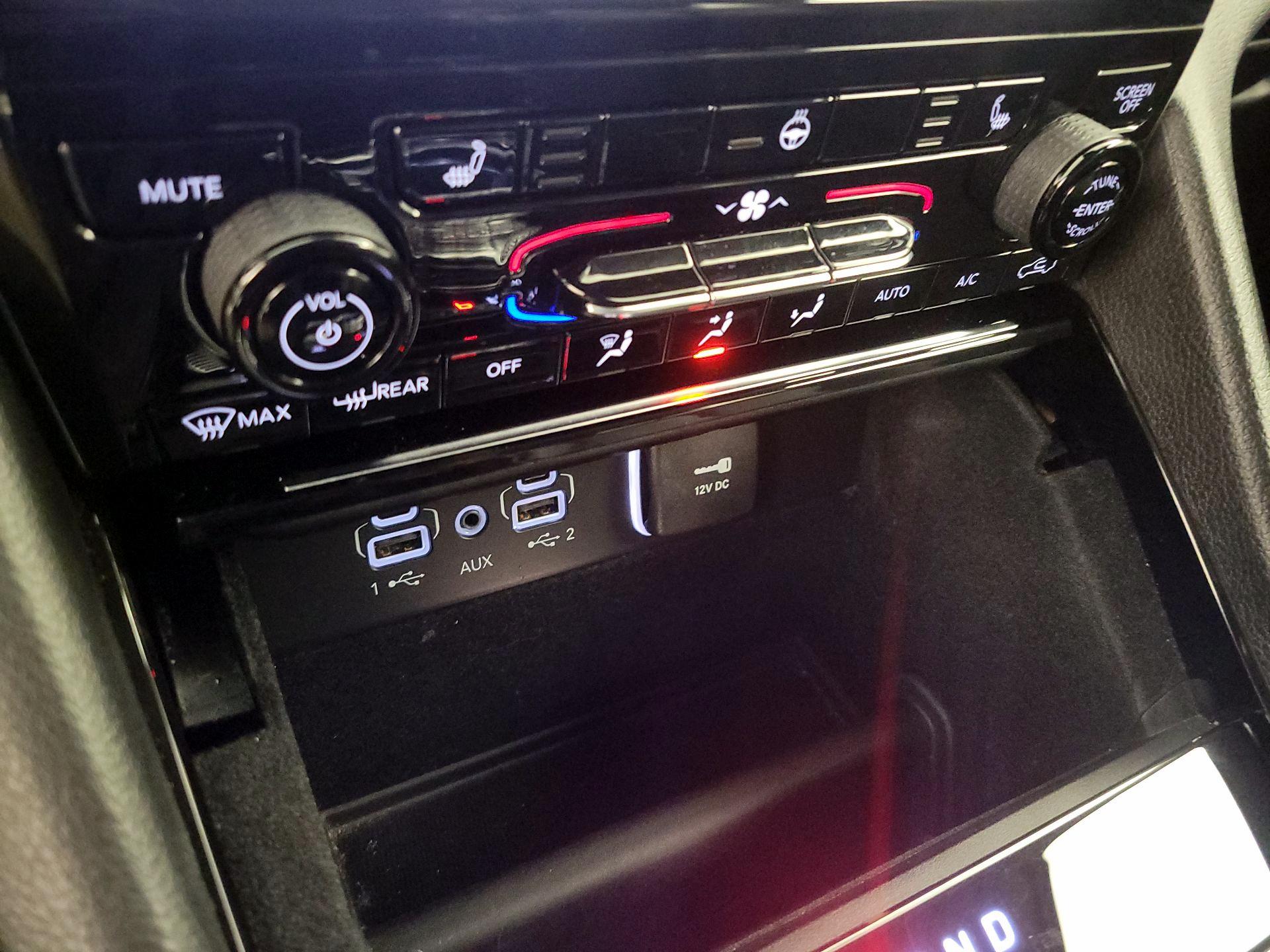 Thumbnail: 2021 Jeep Grand Cherokee L - 17