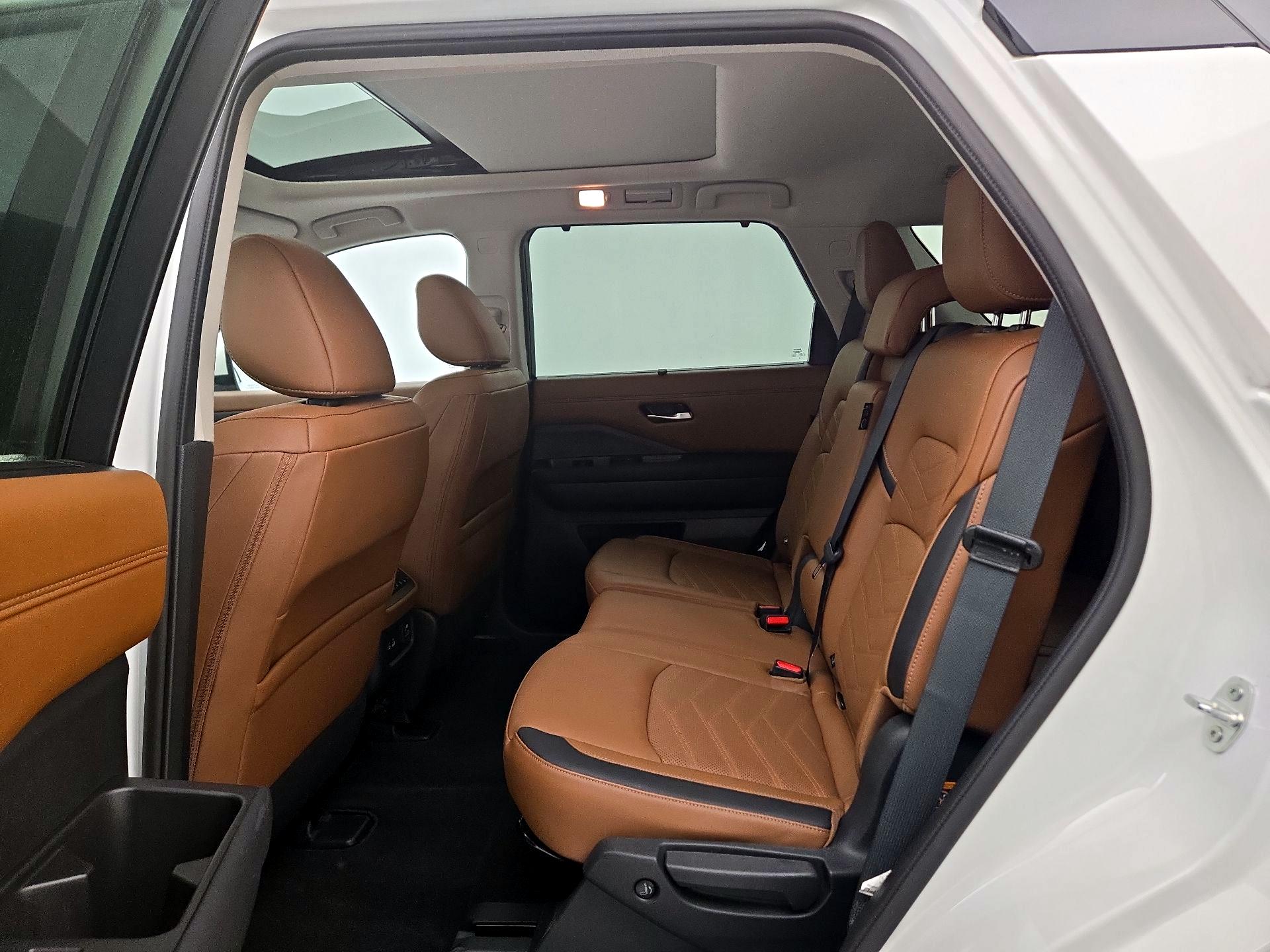 Thumbnail: 2024 Nissan Pathfinder - 20