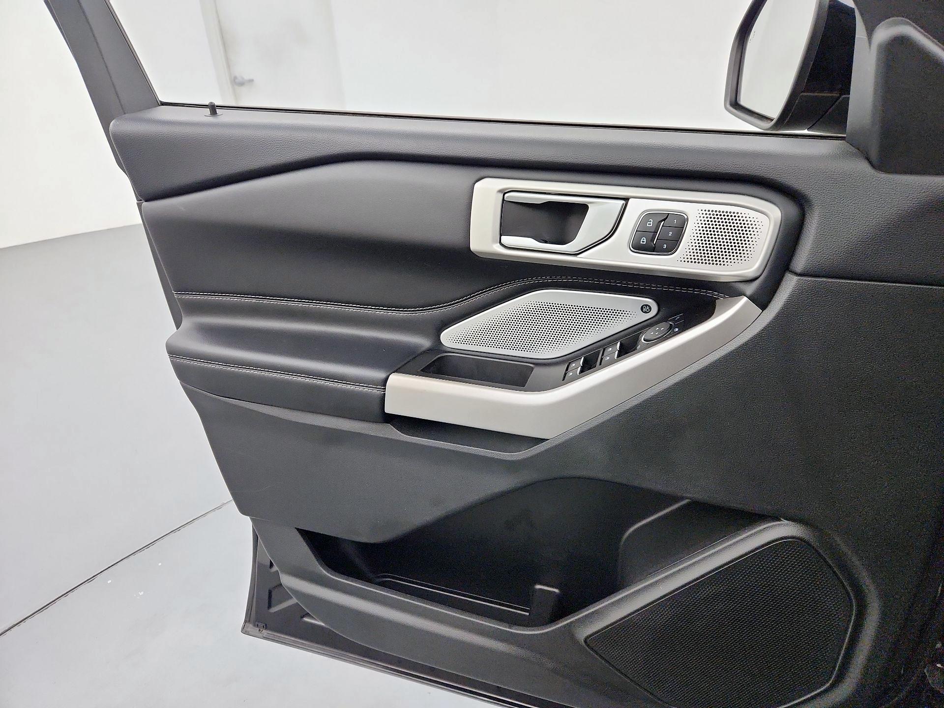 Thumbnail: 2022 Ford Explorer - 12