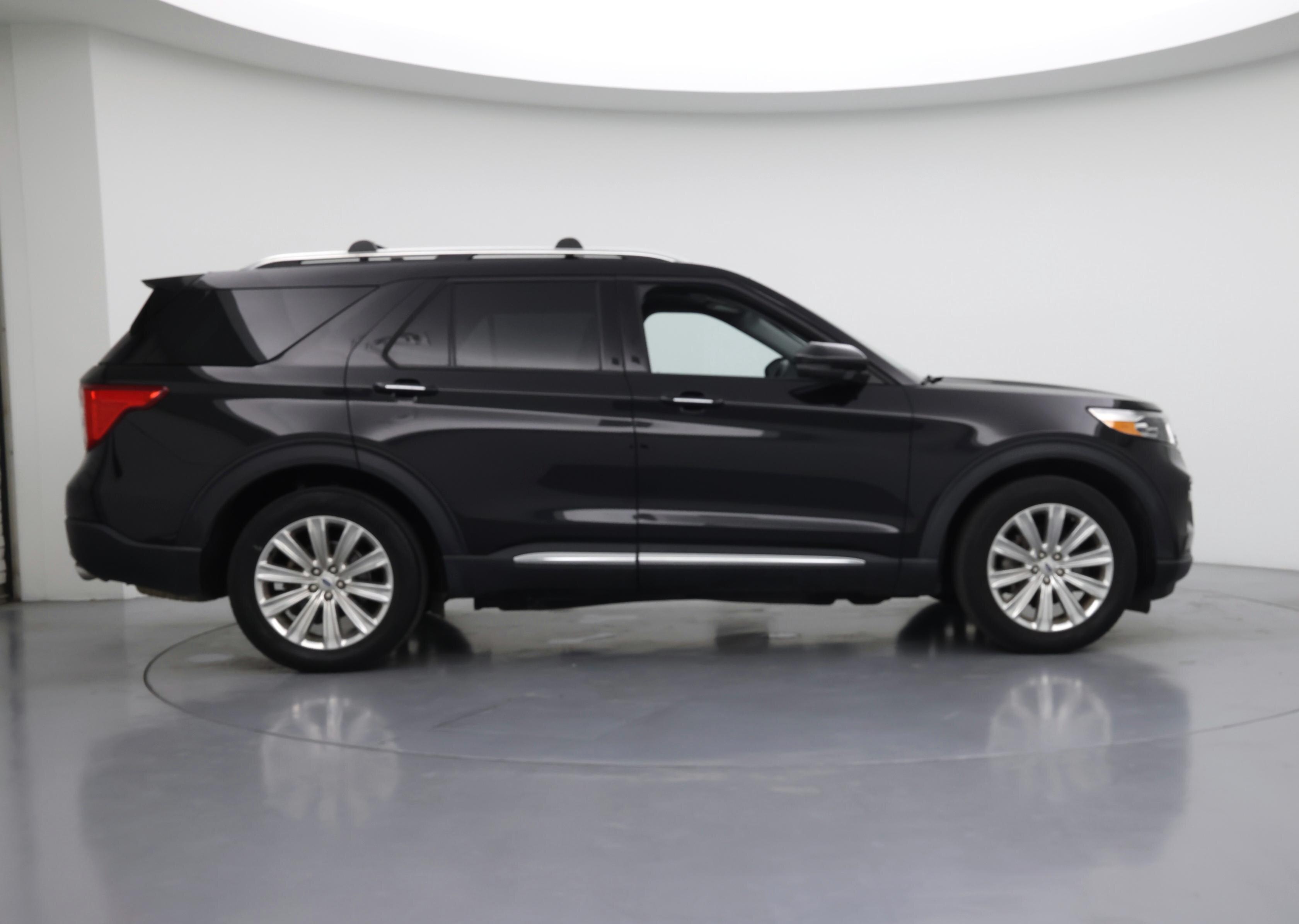 Thumbnail: 2022 Ford Explorer - 7