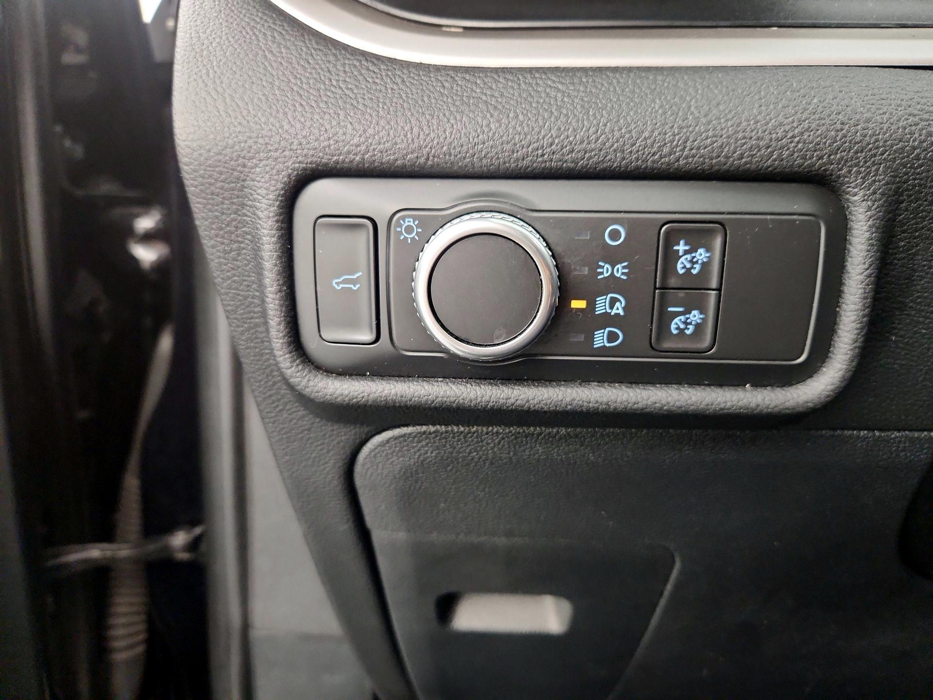 Thumbnail: 2020 Ford Explorer - 13