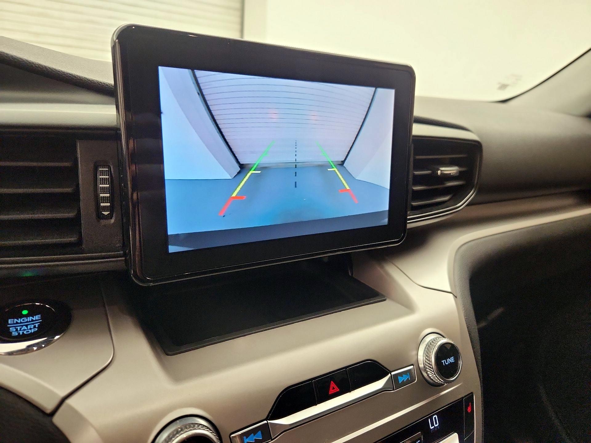 Thumbnail: 2020 Ford Explorer - 14