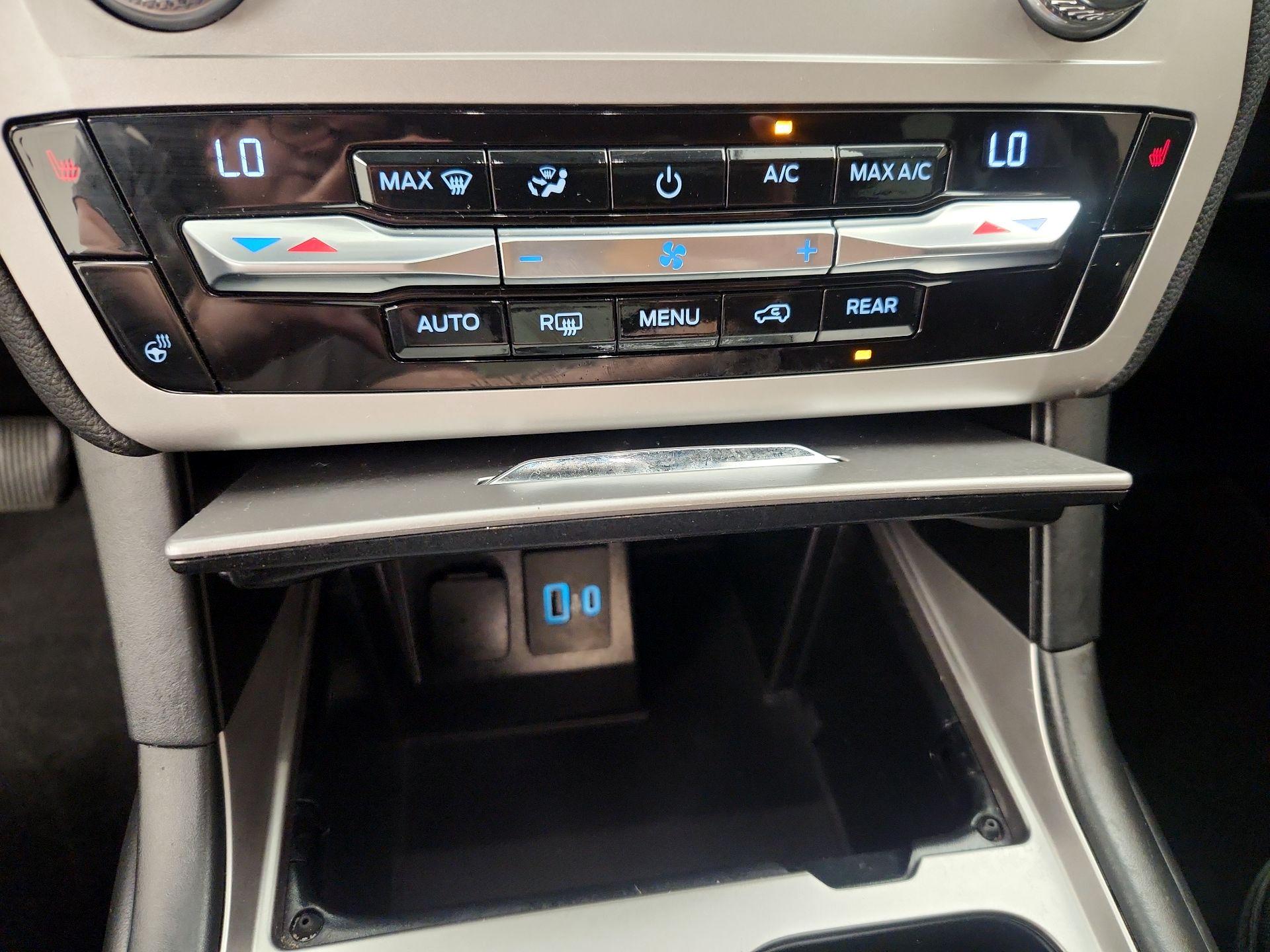 Thumbnail: 2020 Ford Explorer - 16