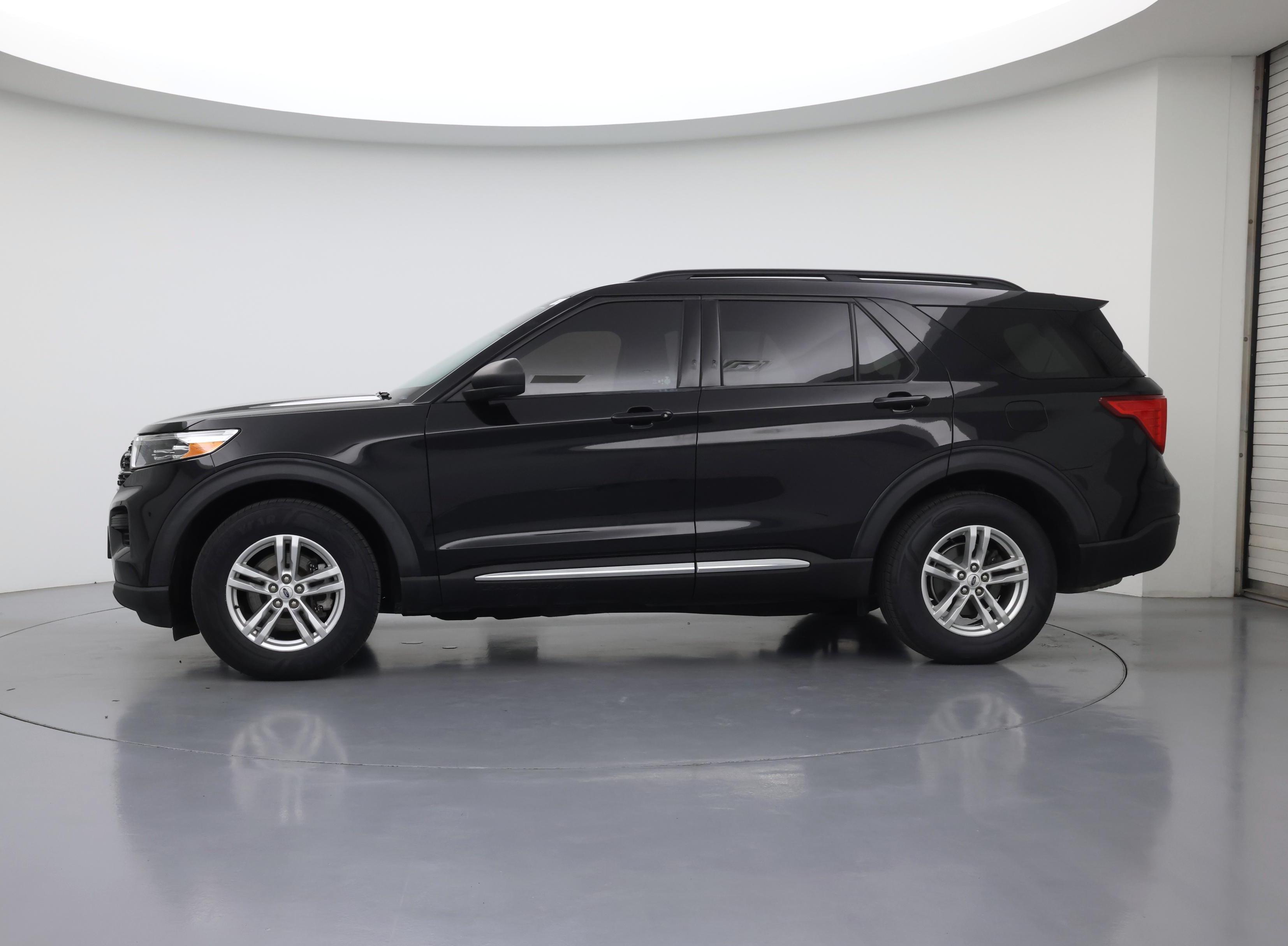 Thumbnail: 2020 Ford Explorer - 3