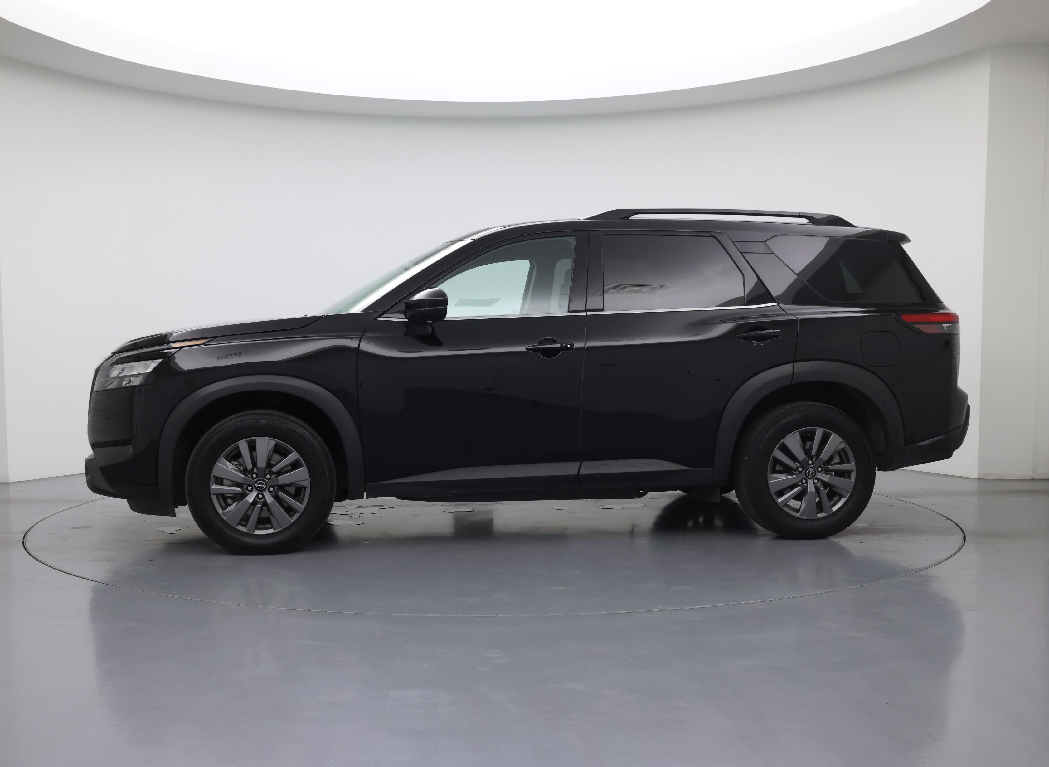 Thumbnail: 2024 Nissan Pathfinder - 3