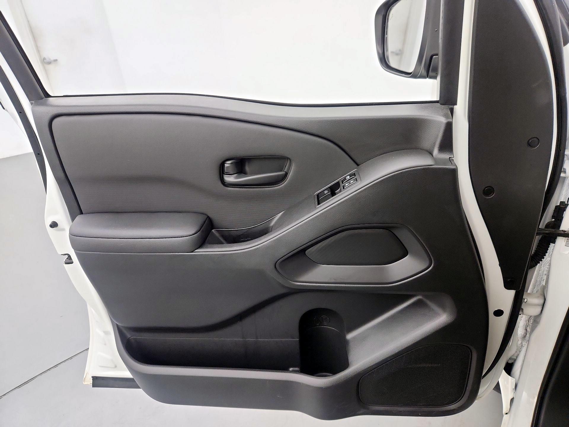 Thumbnail: 2024 Nissan Frontier - 12