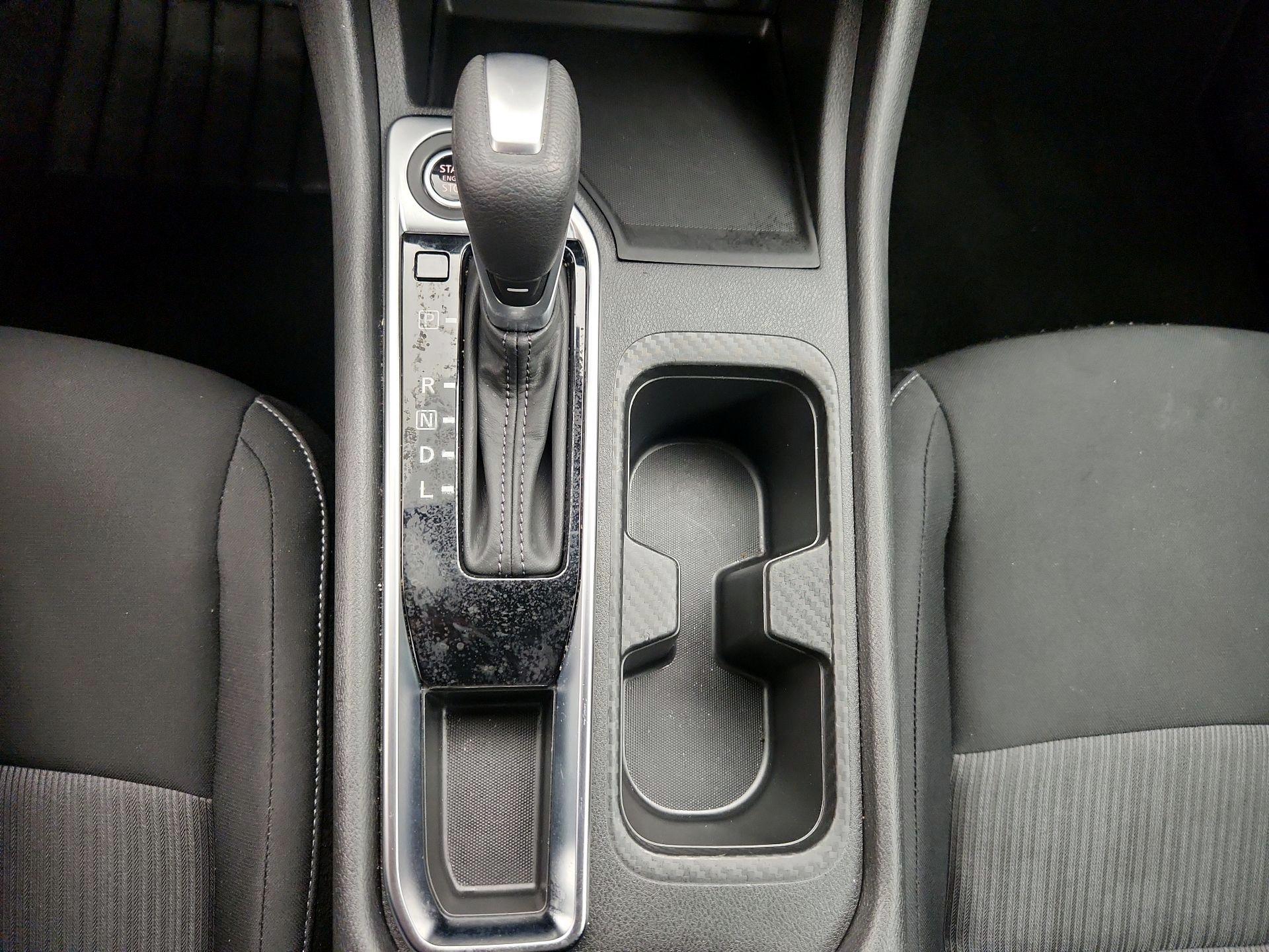 Thumbnail: 2024 Nissan Sentra - 17