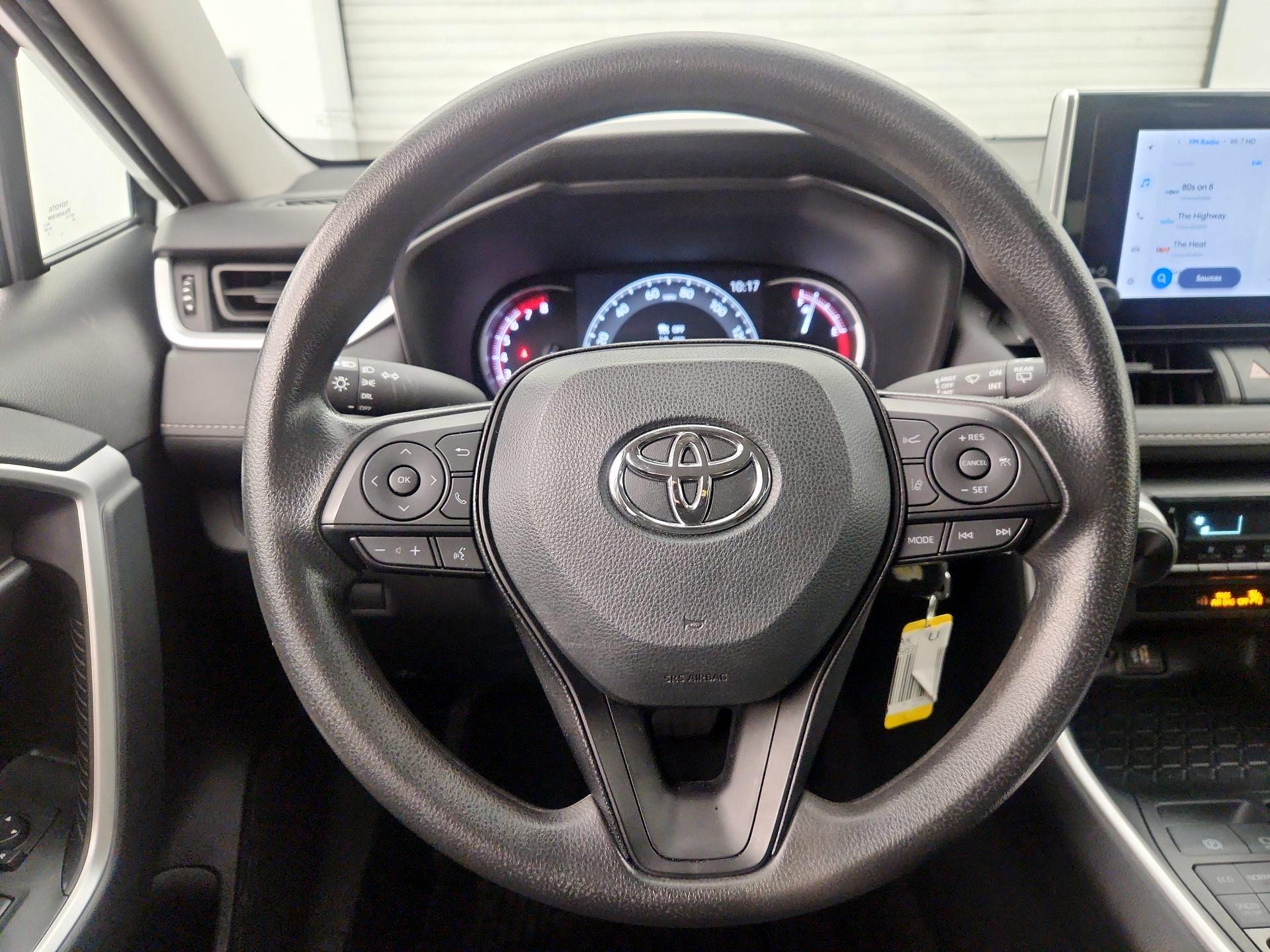 Thumbnail: 2025 Toyota RAV4 - 10