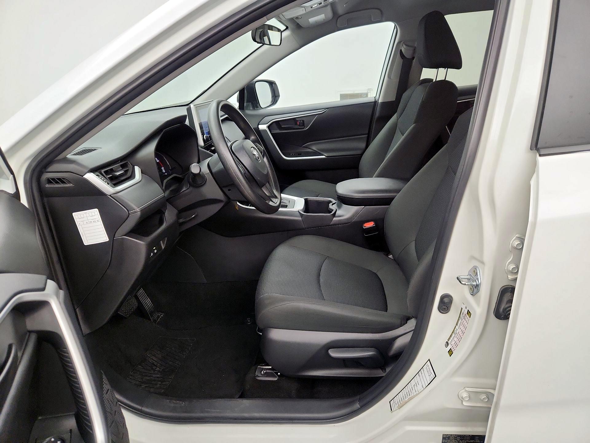 Thumbnail: 2025 Toyota RAV4 - 11