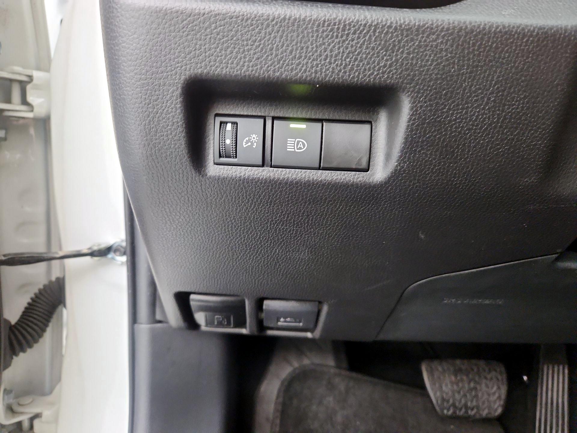 Thumbnail: 2025 Toyota RAV4 - 13