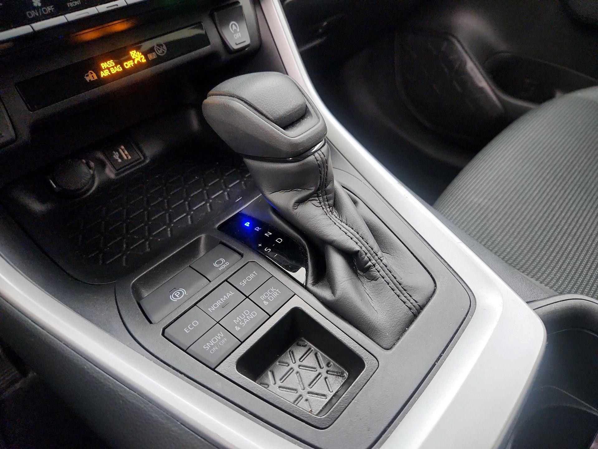 Thumbnail: 2025 Toyota RAV4 - 17