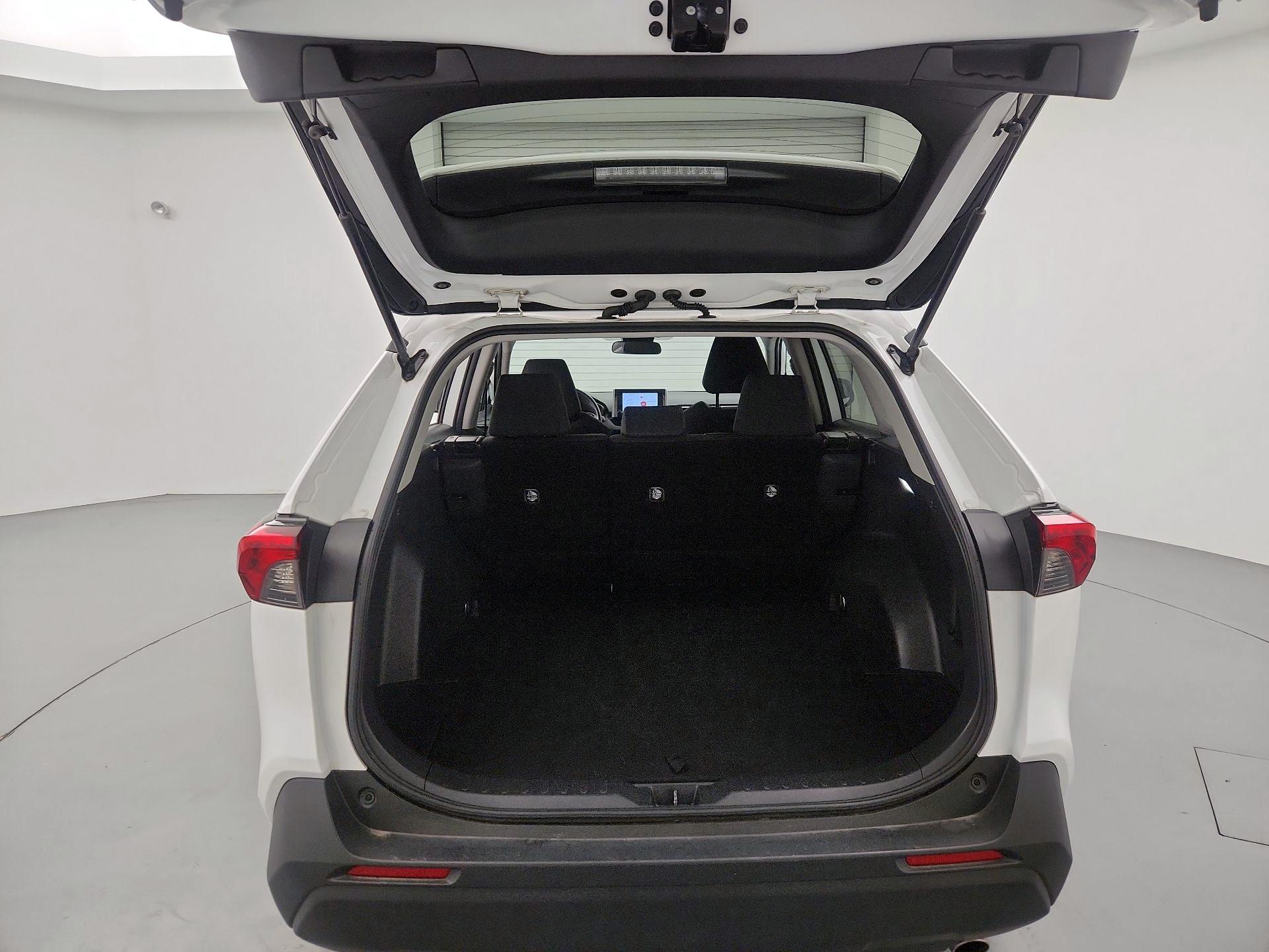 Thumbnail: 2025 Toyota RAV4 - 20