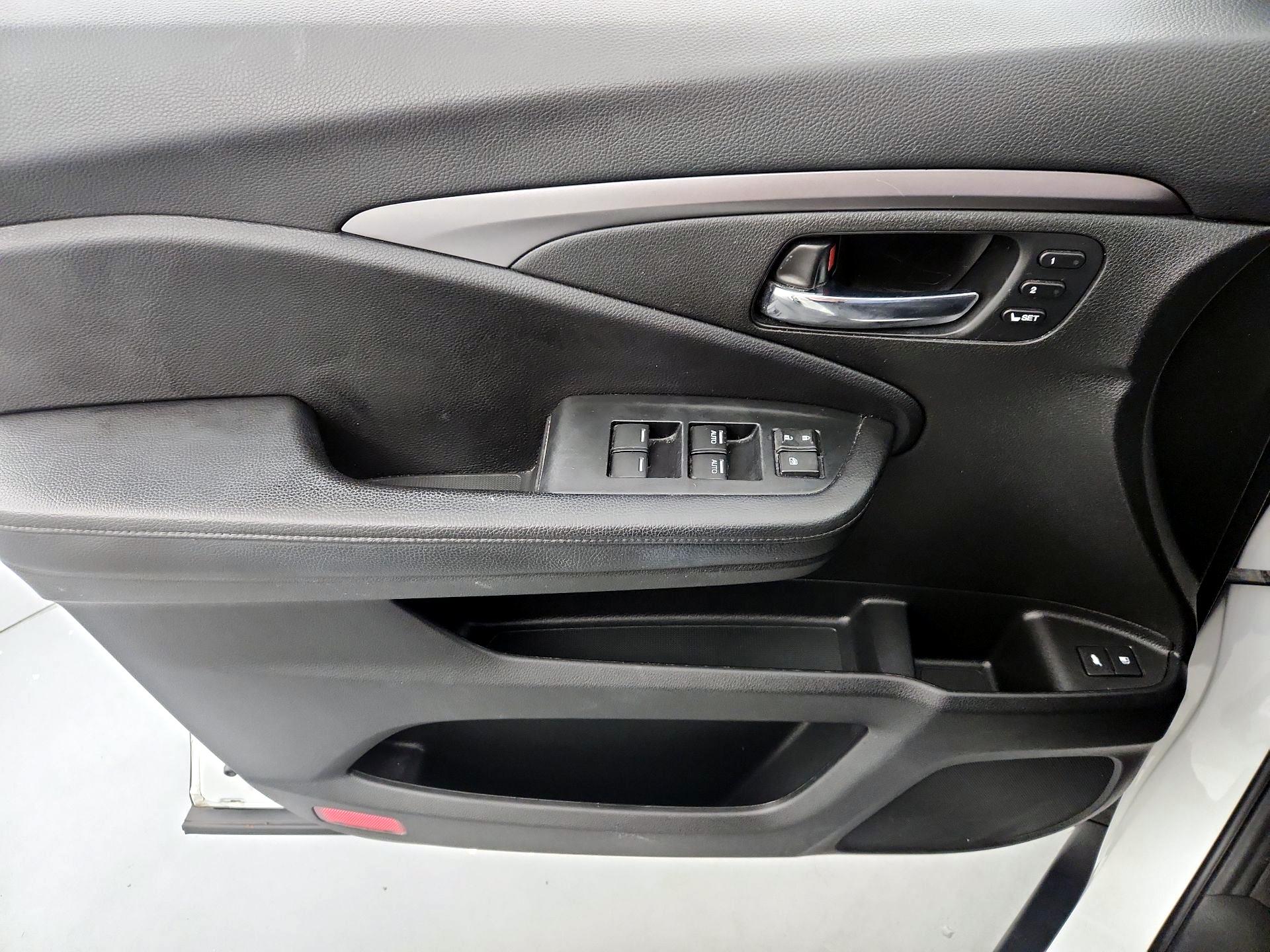 Thumbnail: 2021 Honda Pilot - 12