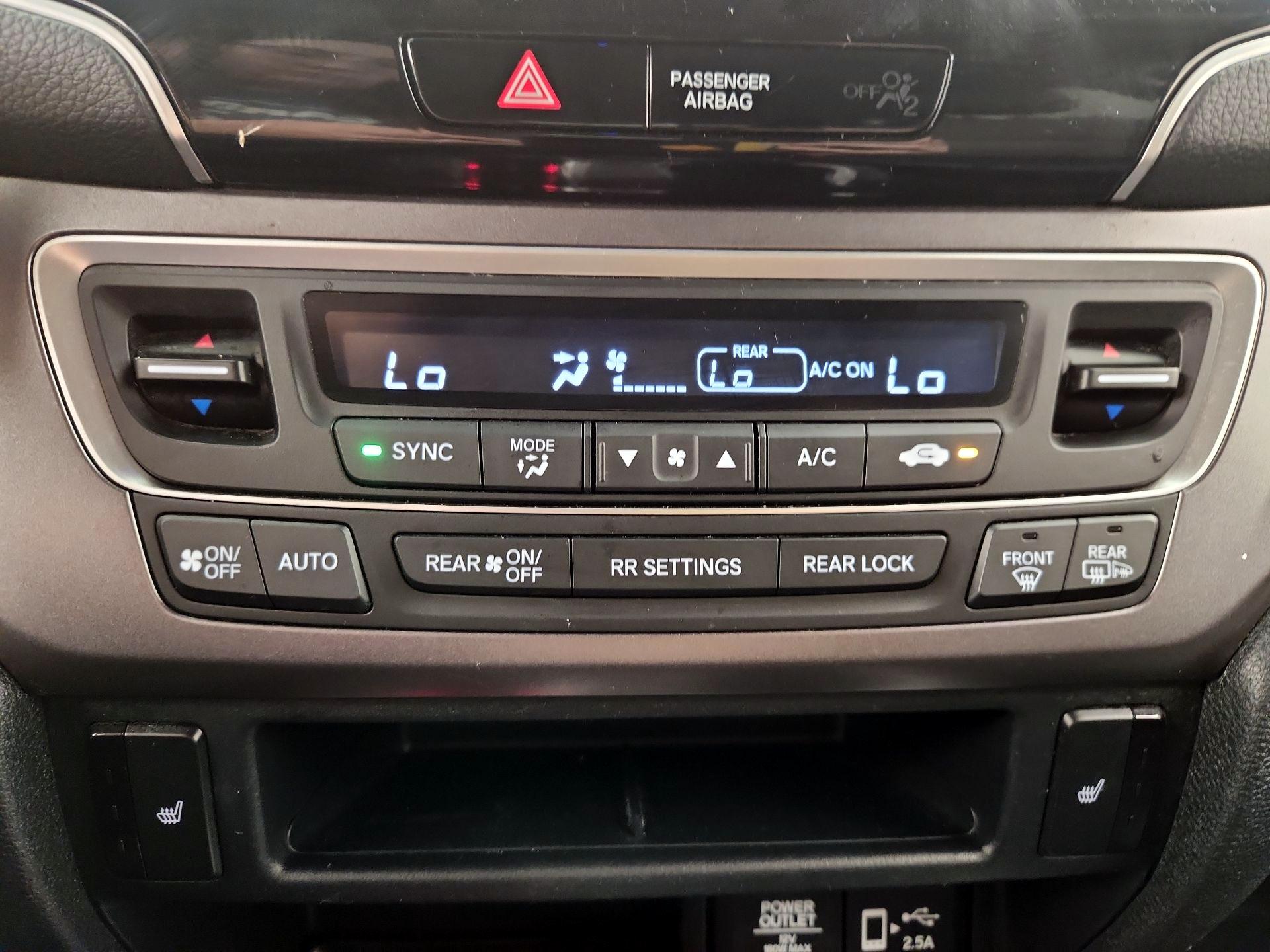 Thumbnail: 2021 Honda Pilot - 16