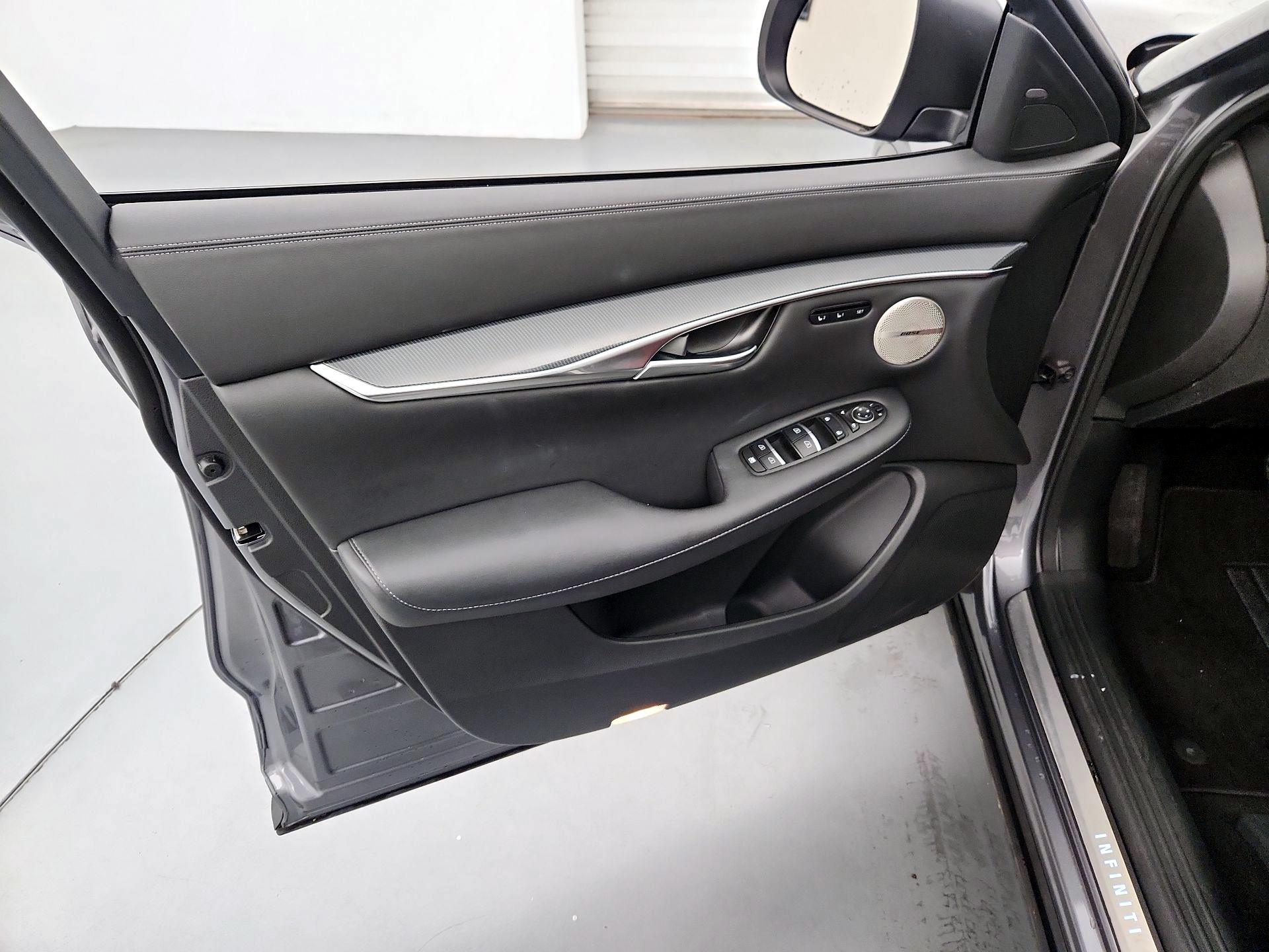 Thumbnail: 2024 INFINITI QX50 - 12