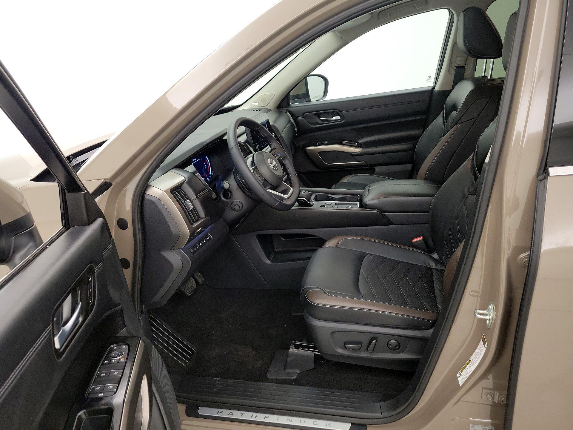 Thumbnail: 2024 Nissan Pathfinder - 11