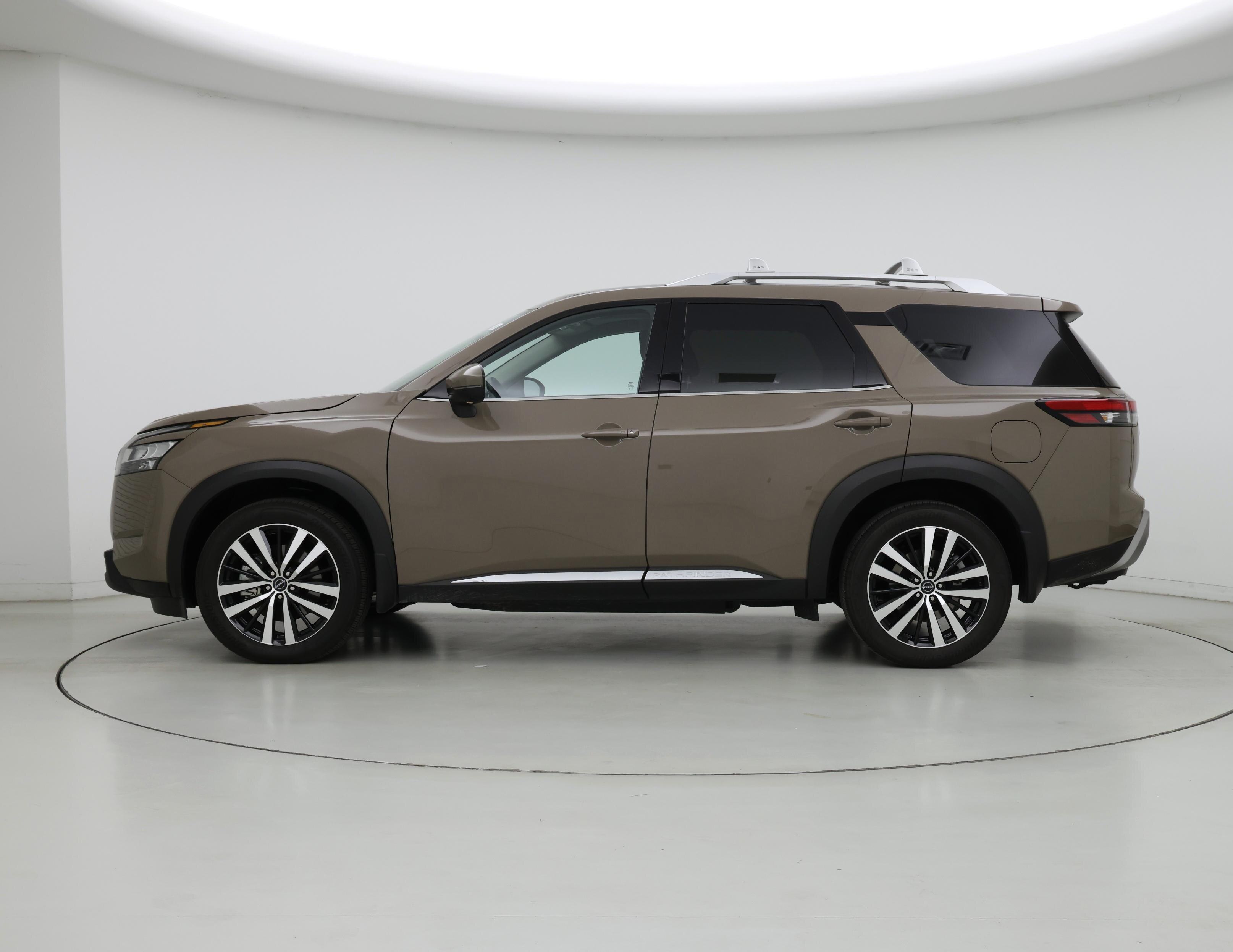 Thumbnail: 2024 Nissan Pathfinder - 3