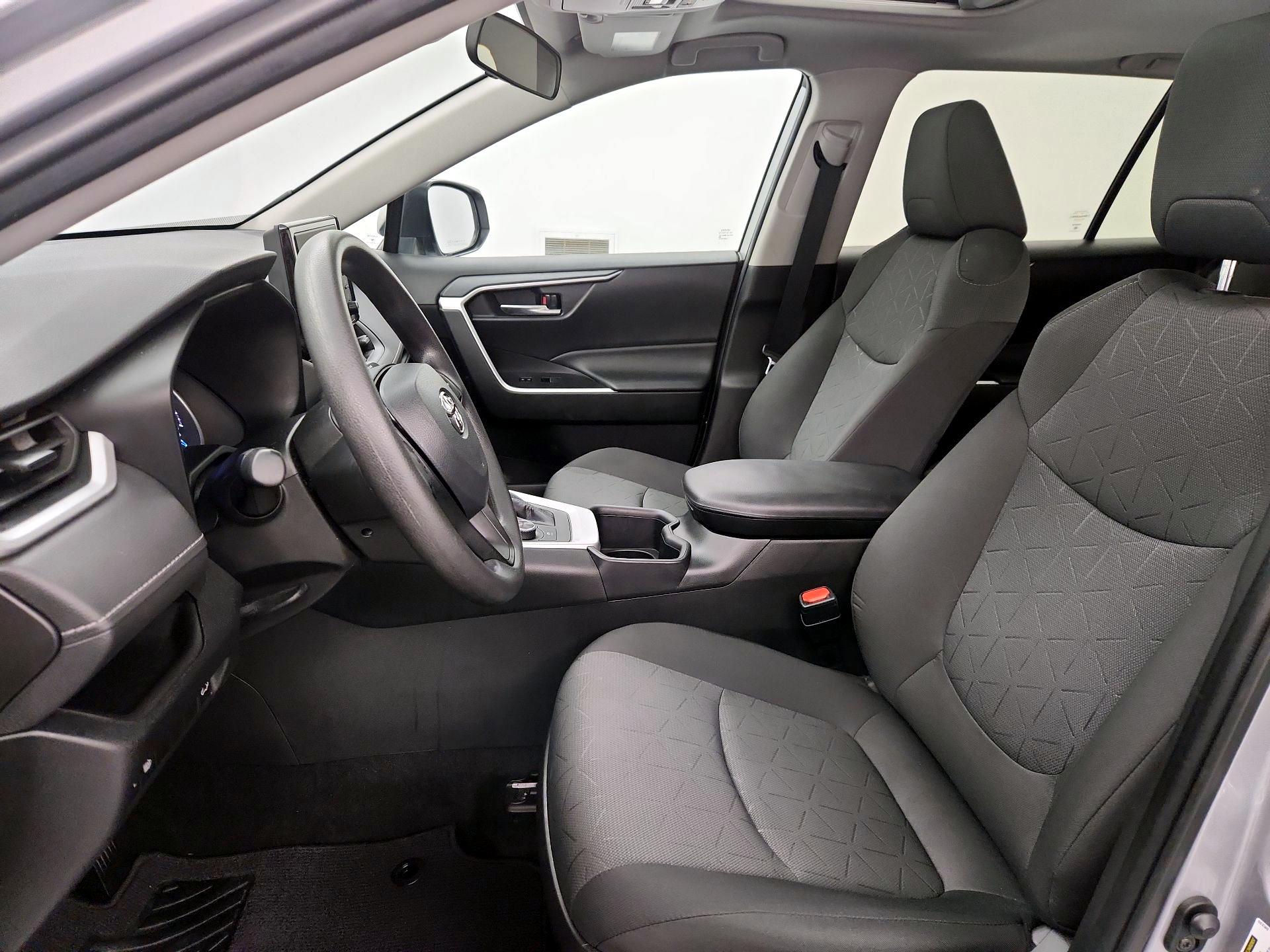 Thumbnail: 2022 Toyota RAV4 - 11