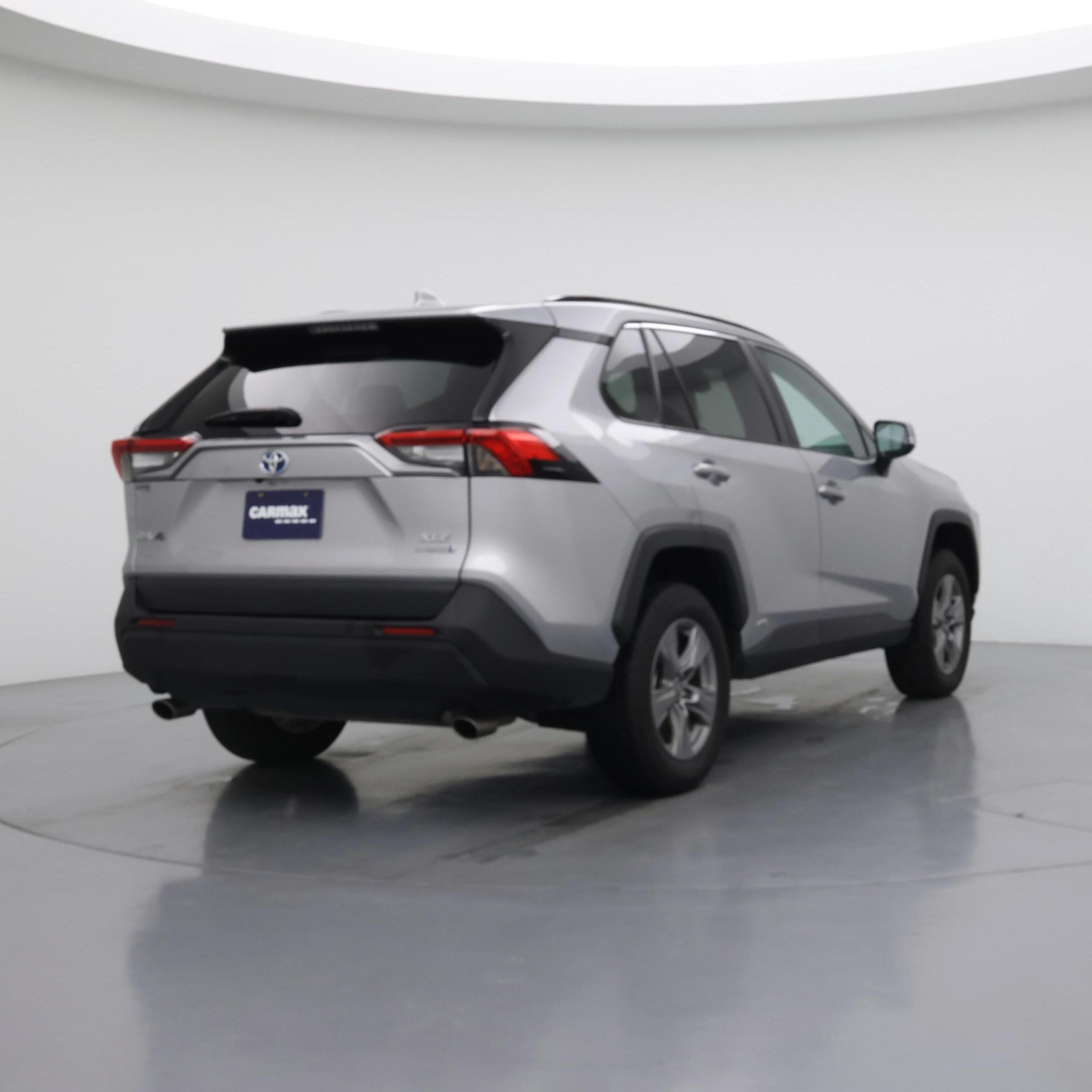 Thumbnail: 2022 Toyota RAV4 - 8