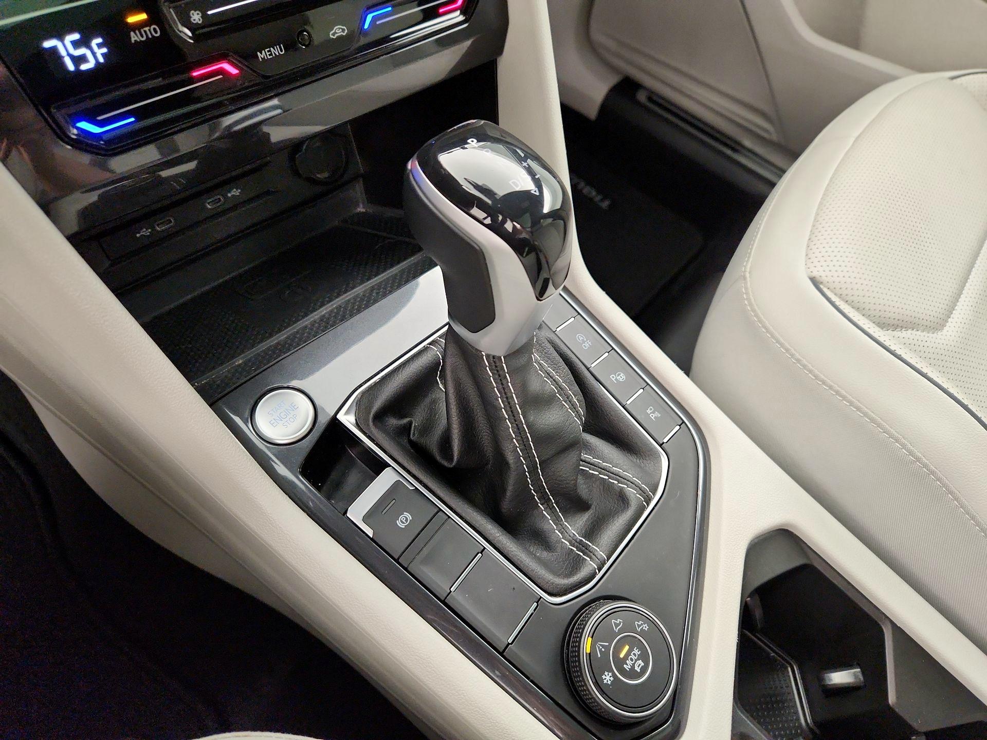 Thumbnail: 2023 Volkswagen Tiguan - 17