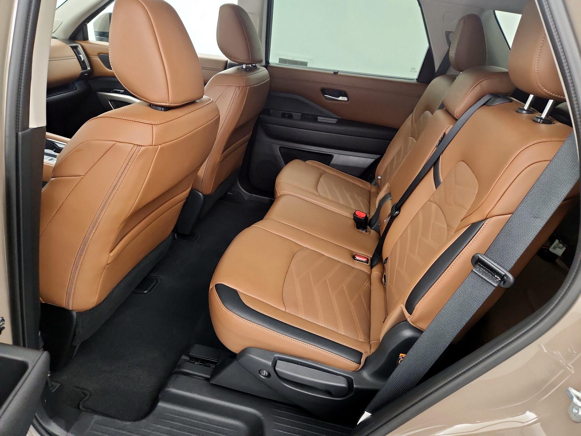 Thumbnail: 2024 Nissan Pathfinder - 20