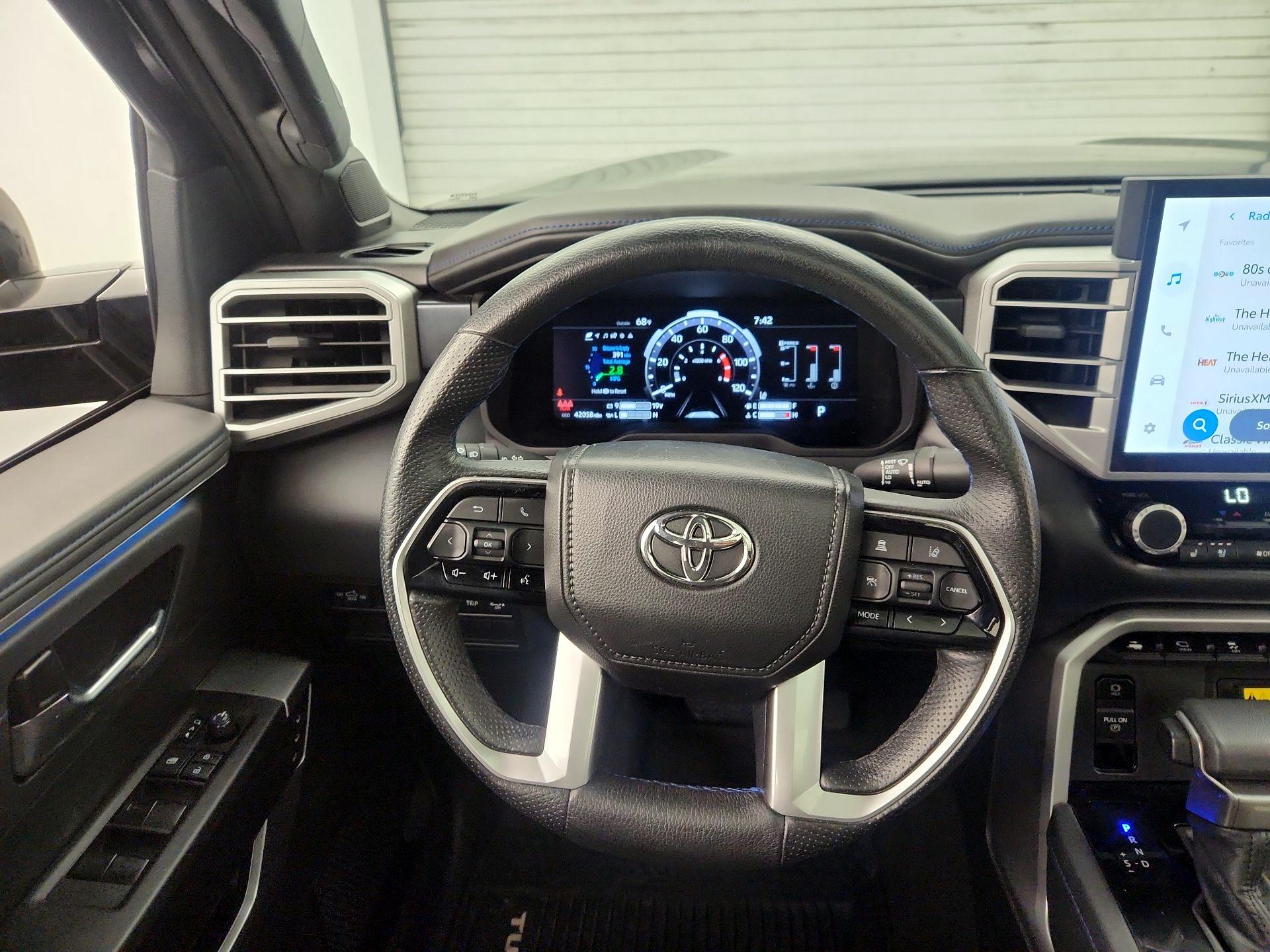 Thumbnail: 2022 Toyota Tundra - 10