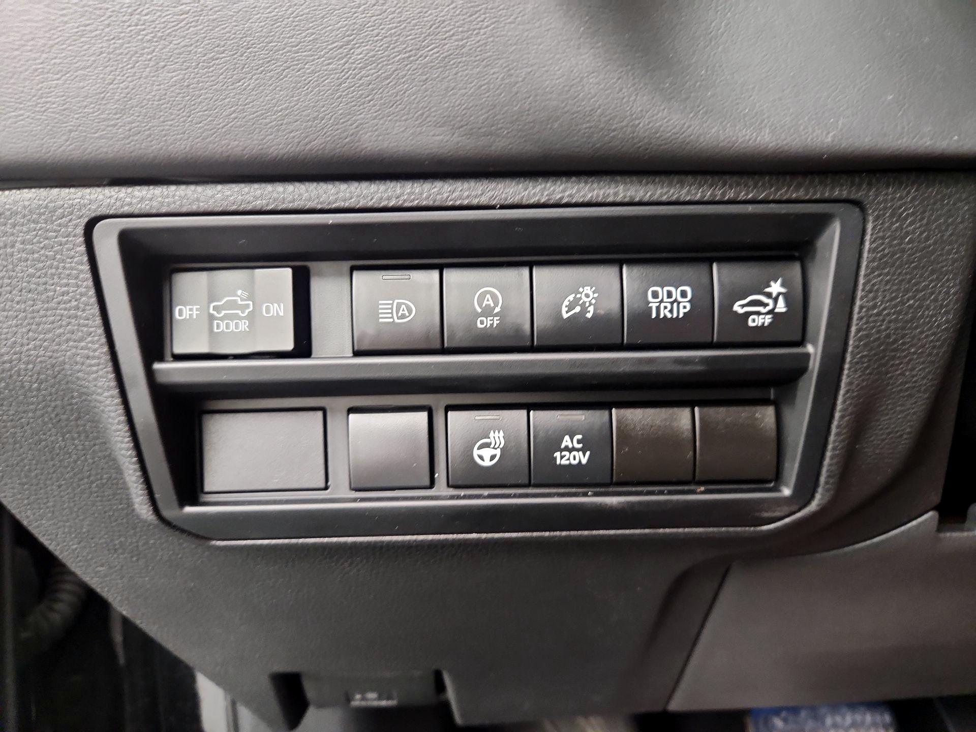 Thumbnail: 2022 Toyota Tundra - 13