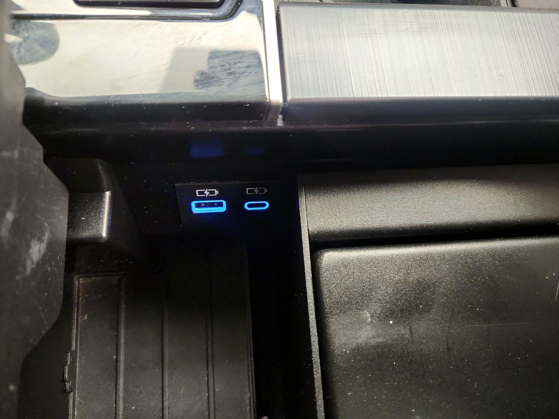 Thumbnail: 2022 Toyota Tundra - 18