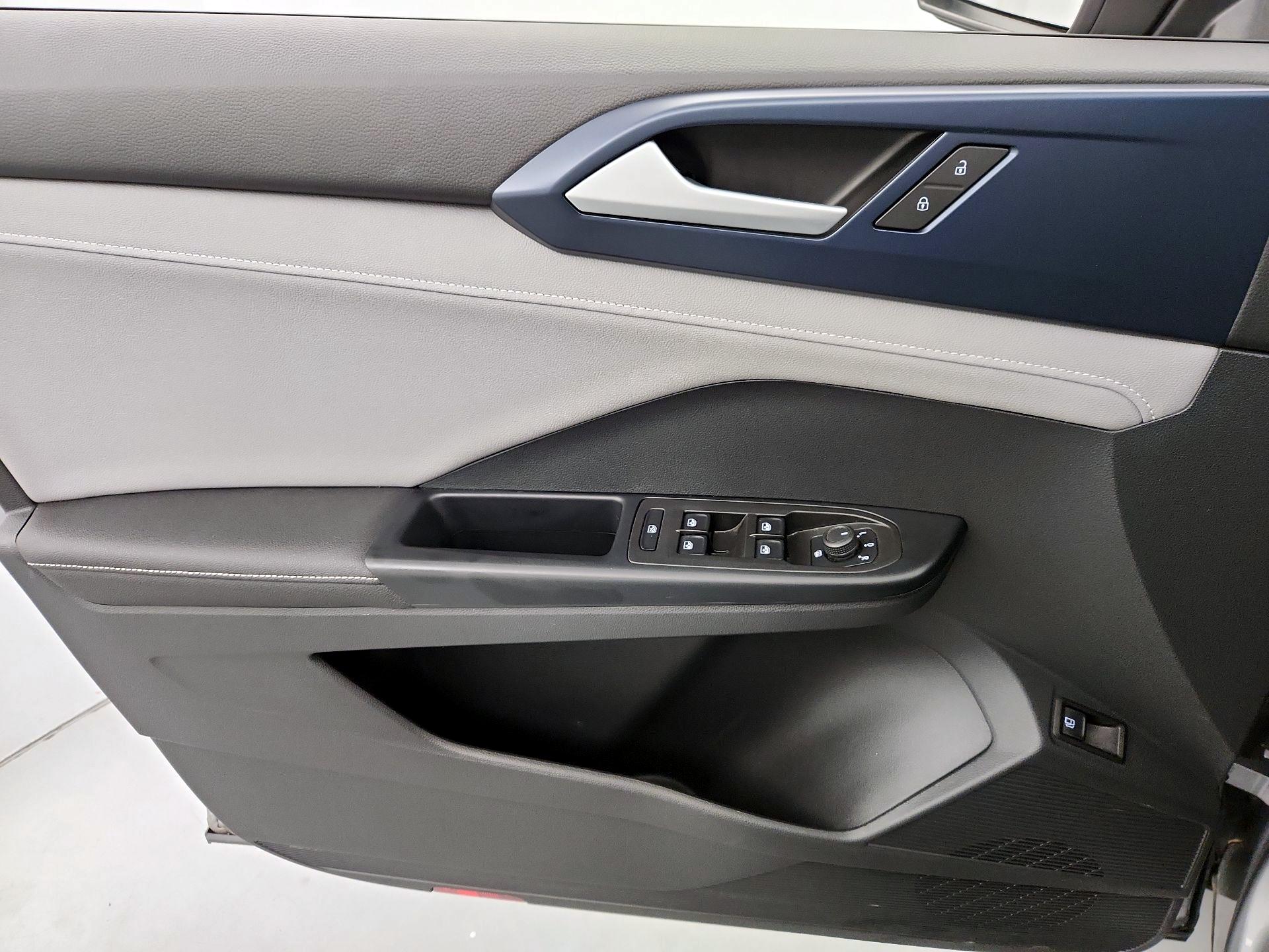 Thumbnail: 2024 Volkswagen Taos - 12