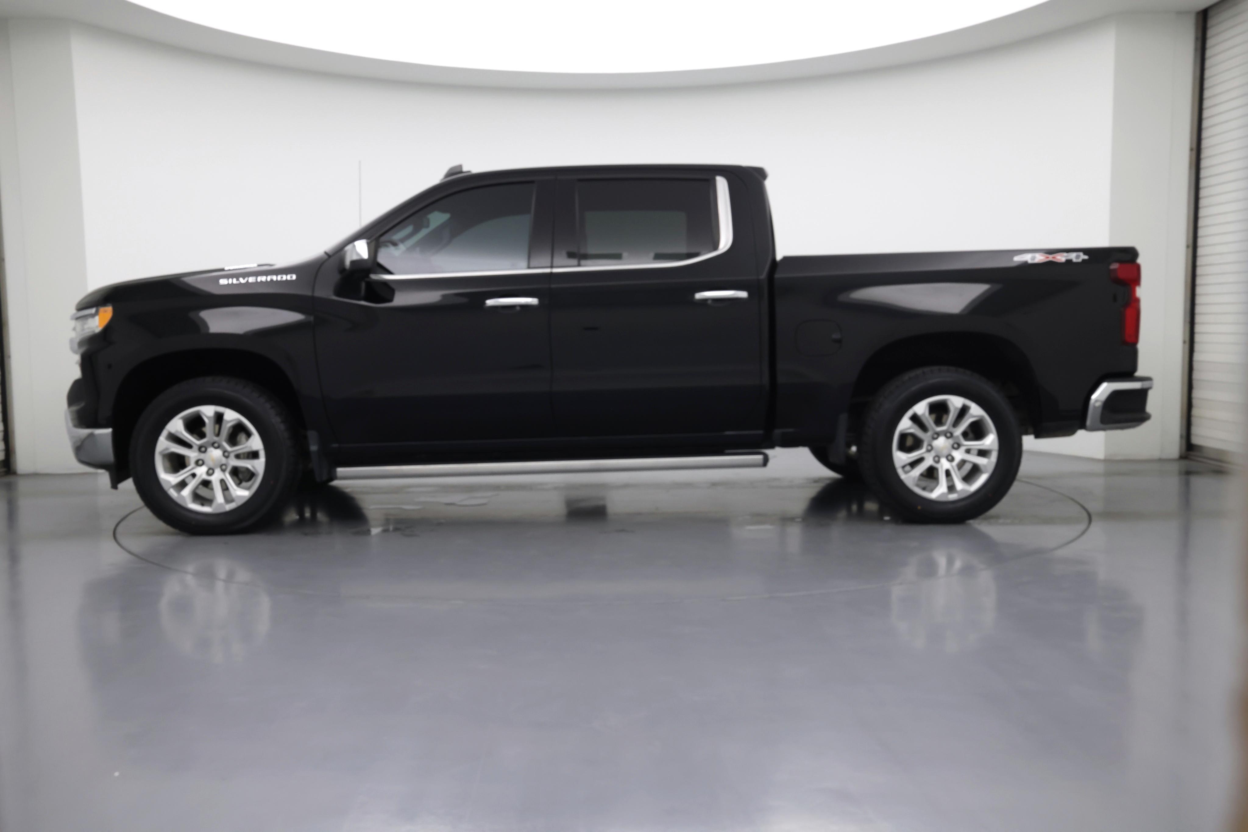 Thumbnail: 2023 Chevrolet Silverado 1500 - 3