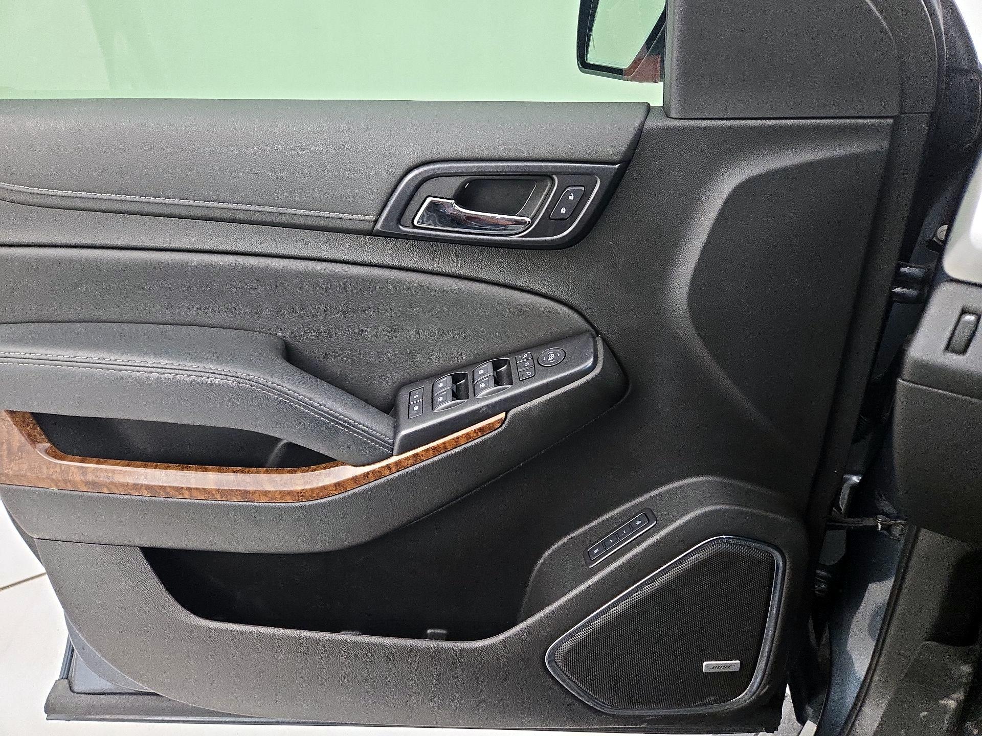 Thumbnail: 2020 Chevrolet Suburban - 12