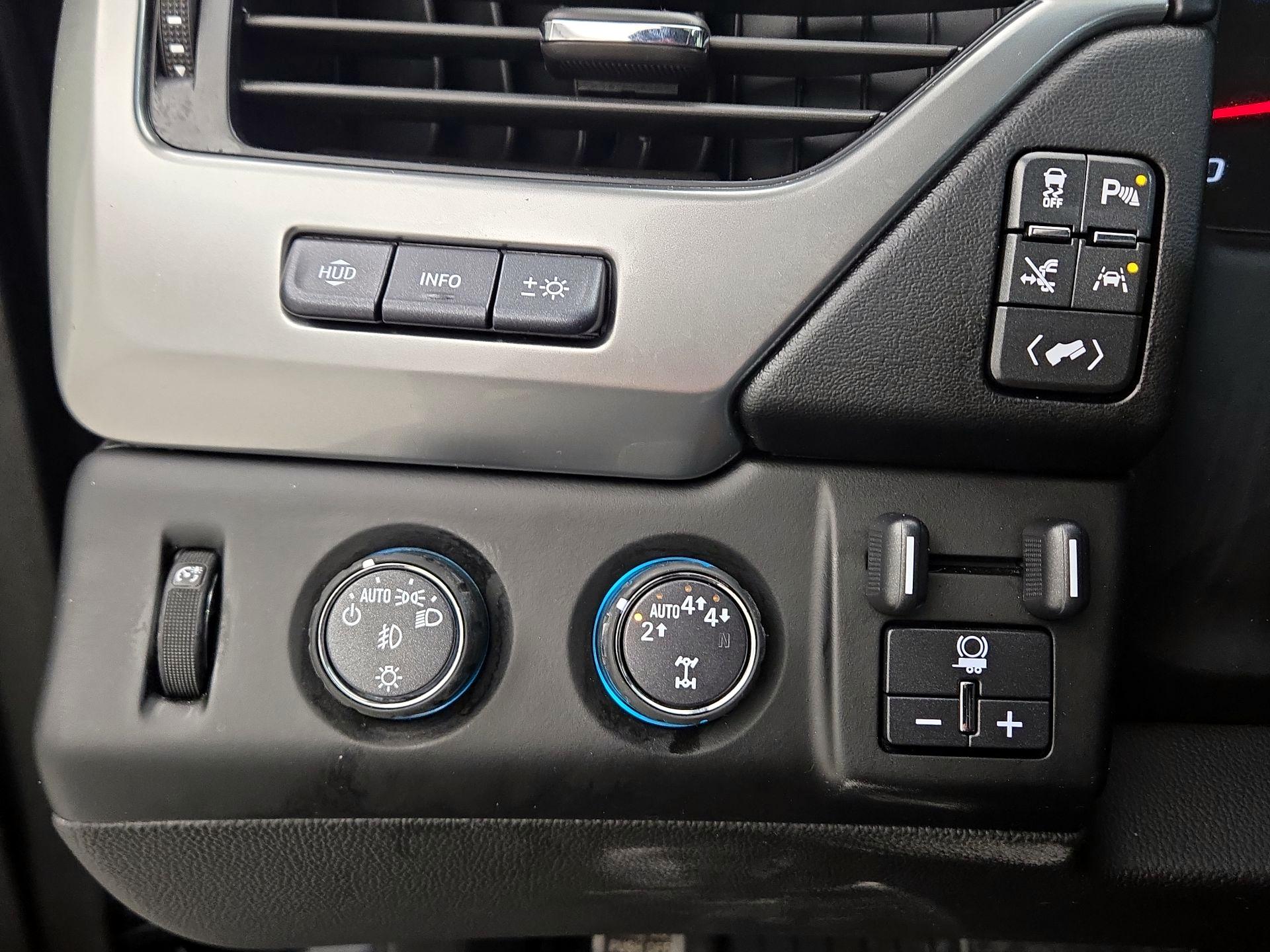 Thumbnail: 2020 Chevrolet Suburban - 13