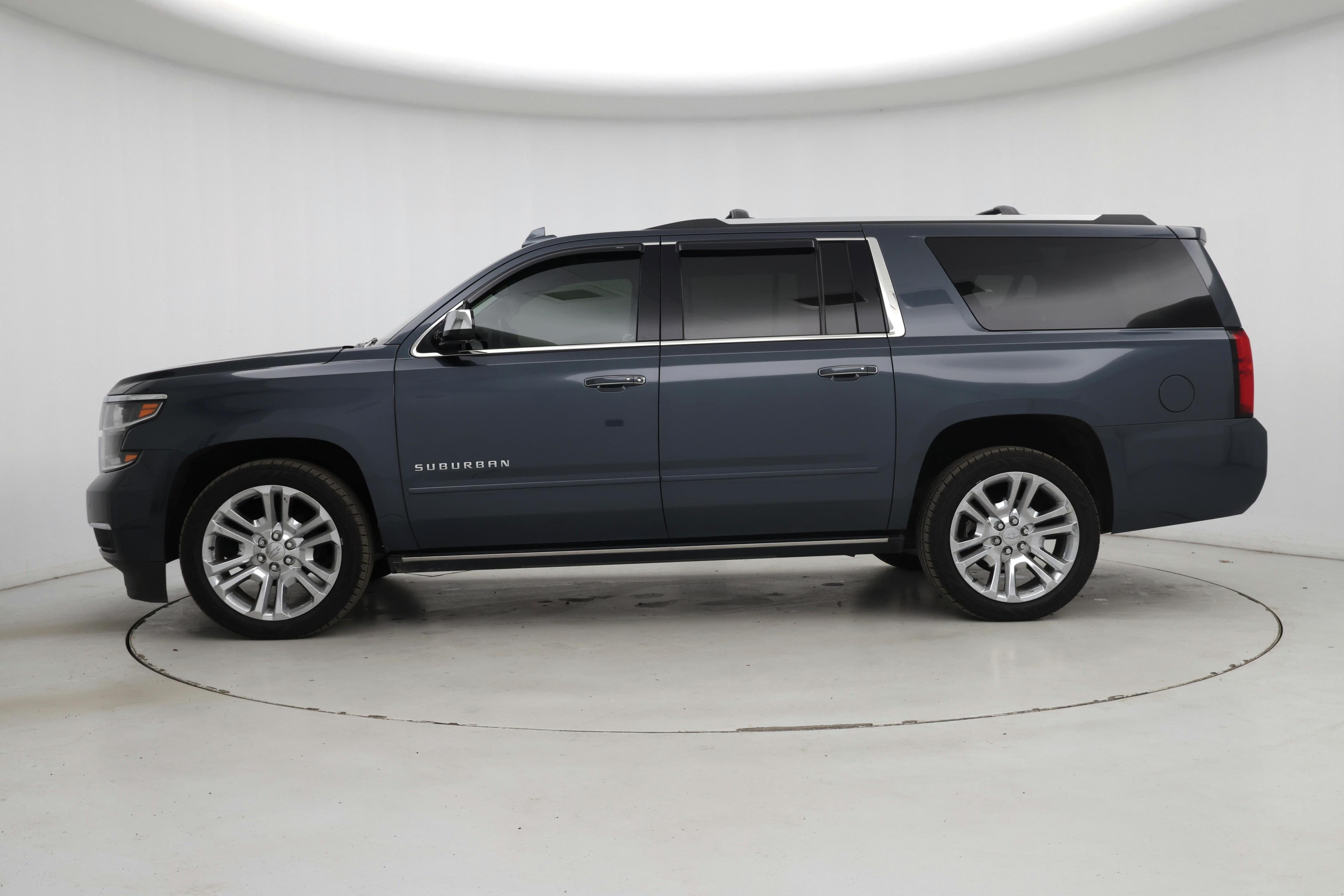 Thumbnail: 2020 Chevrolet Suburban - 3
