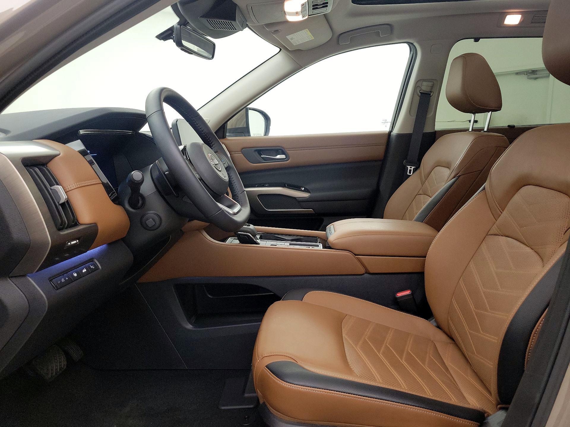 Thumbnail: 2024 Nissan Pathfinder - 11