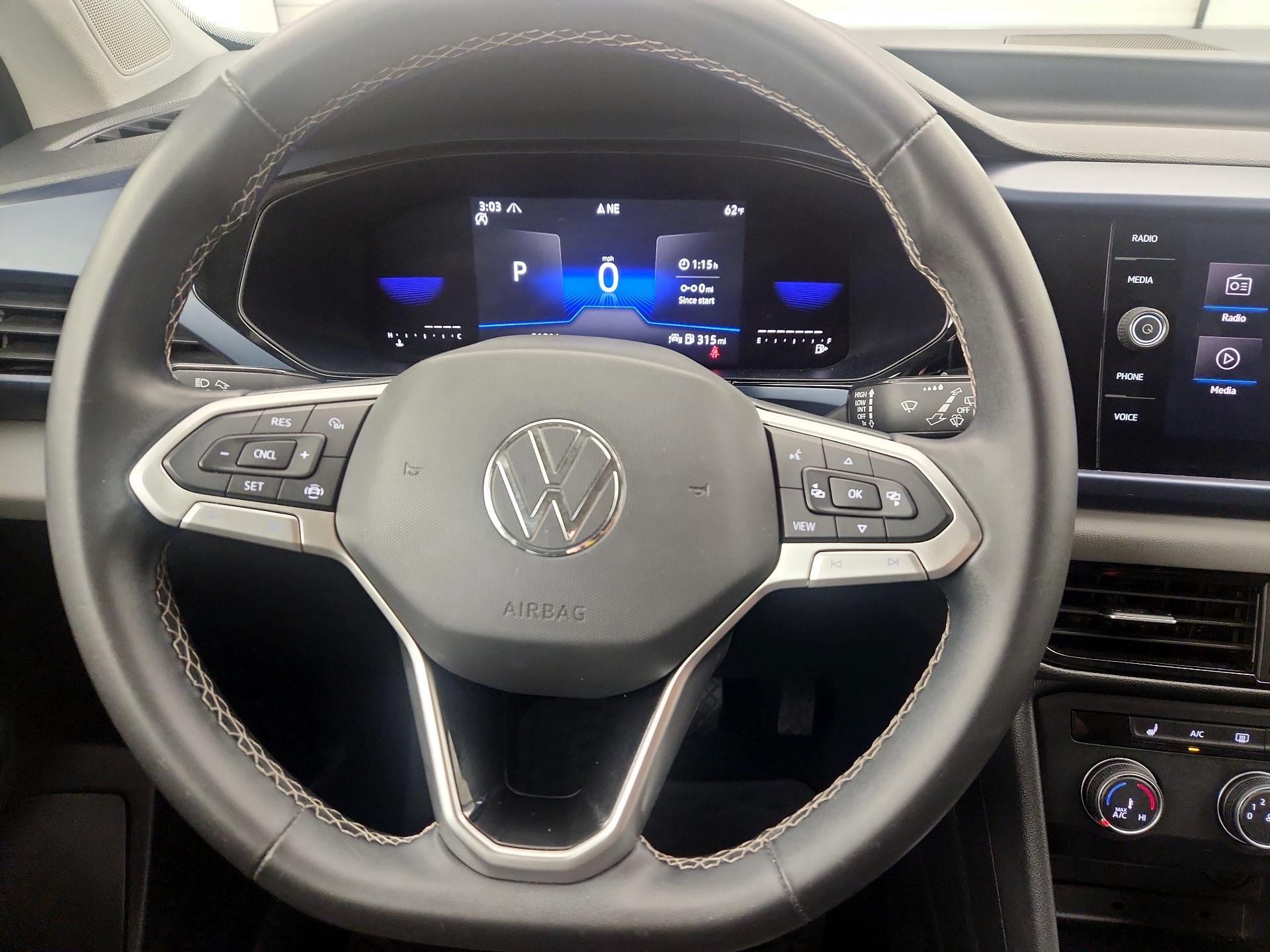 Thumbnail: 2022 Volkswagen Taos - 10